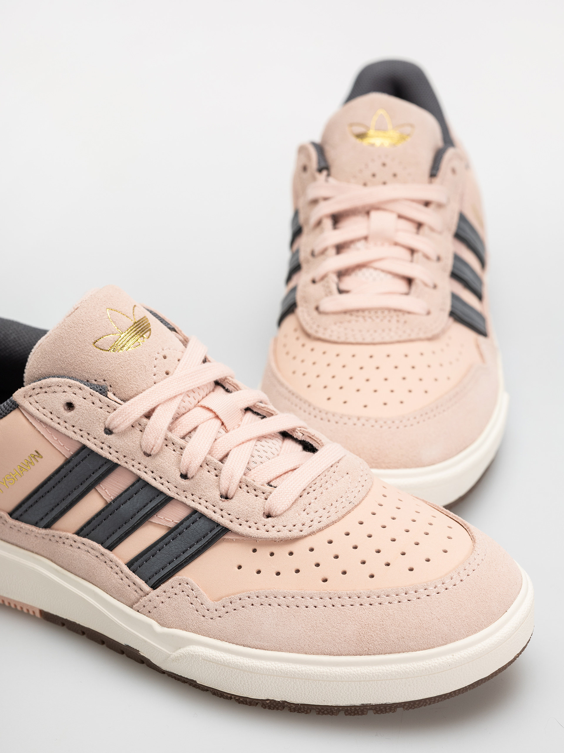 adidas Tyshawn II Shoes (blupnk/grefiv/cwhite)