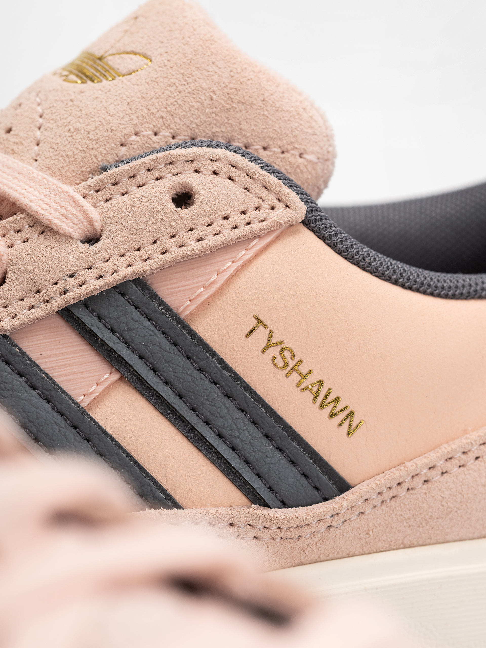 adidas Tyshawn II Schuhe (blupnk/grefiv/cwhite)