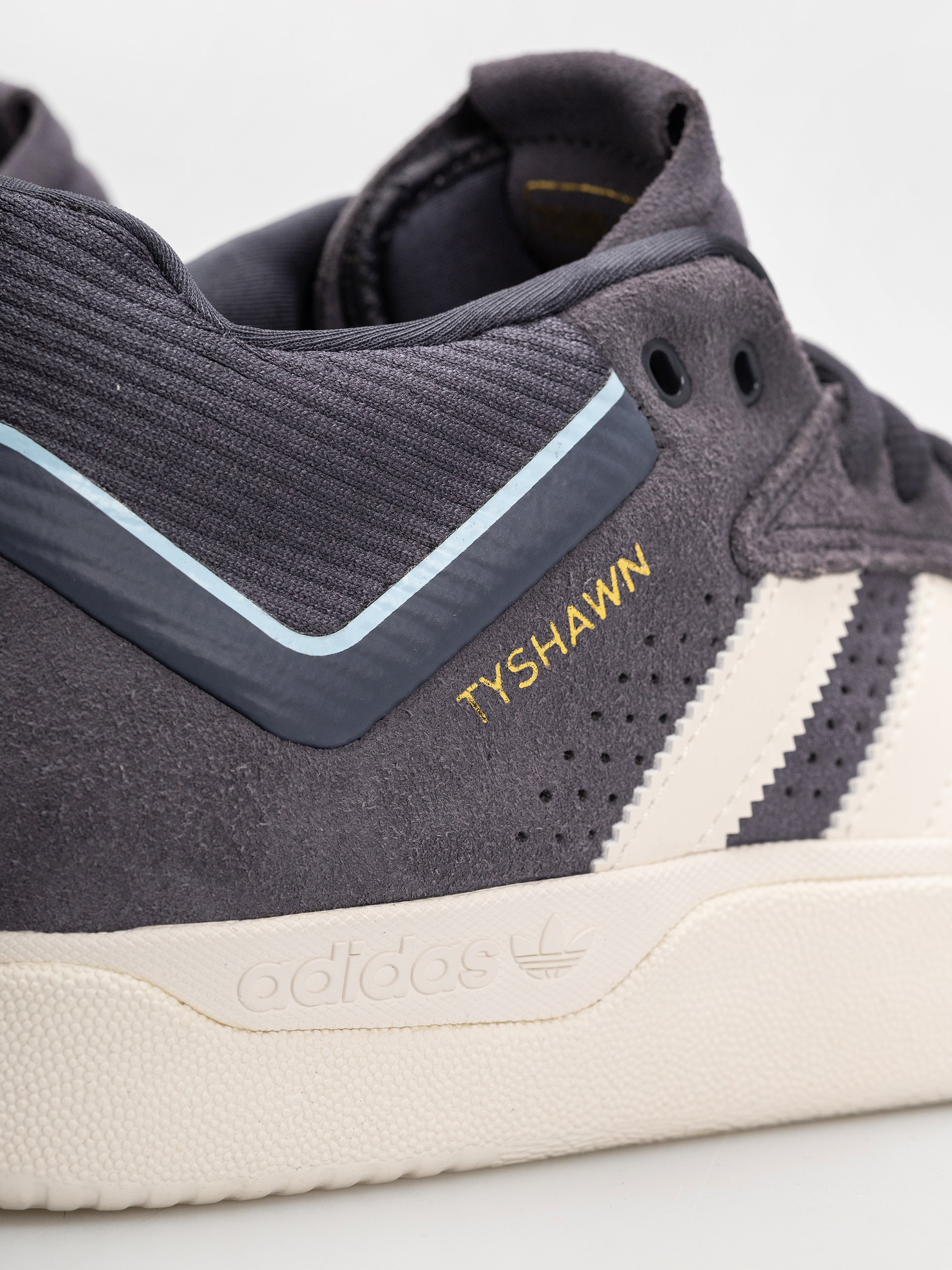 adidas Tyshawn Schuhe (cwhite/clesky)