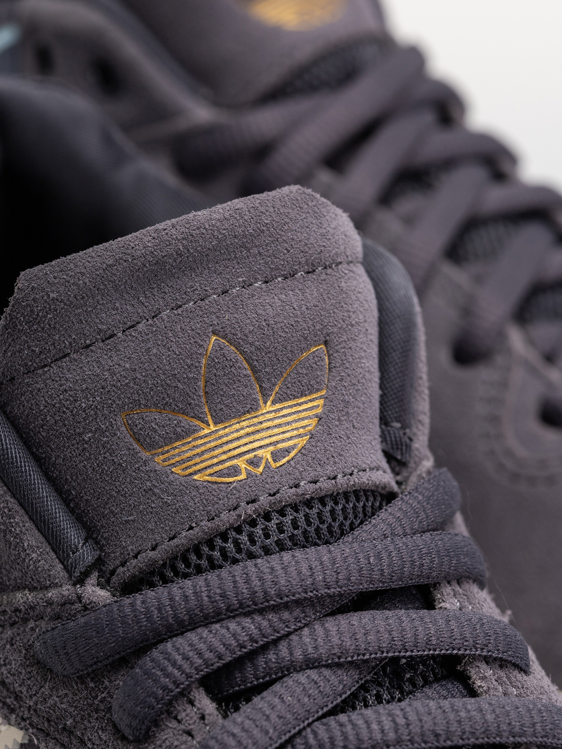 adidas Tyshawn Shoes (cwhite/clesky)