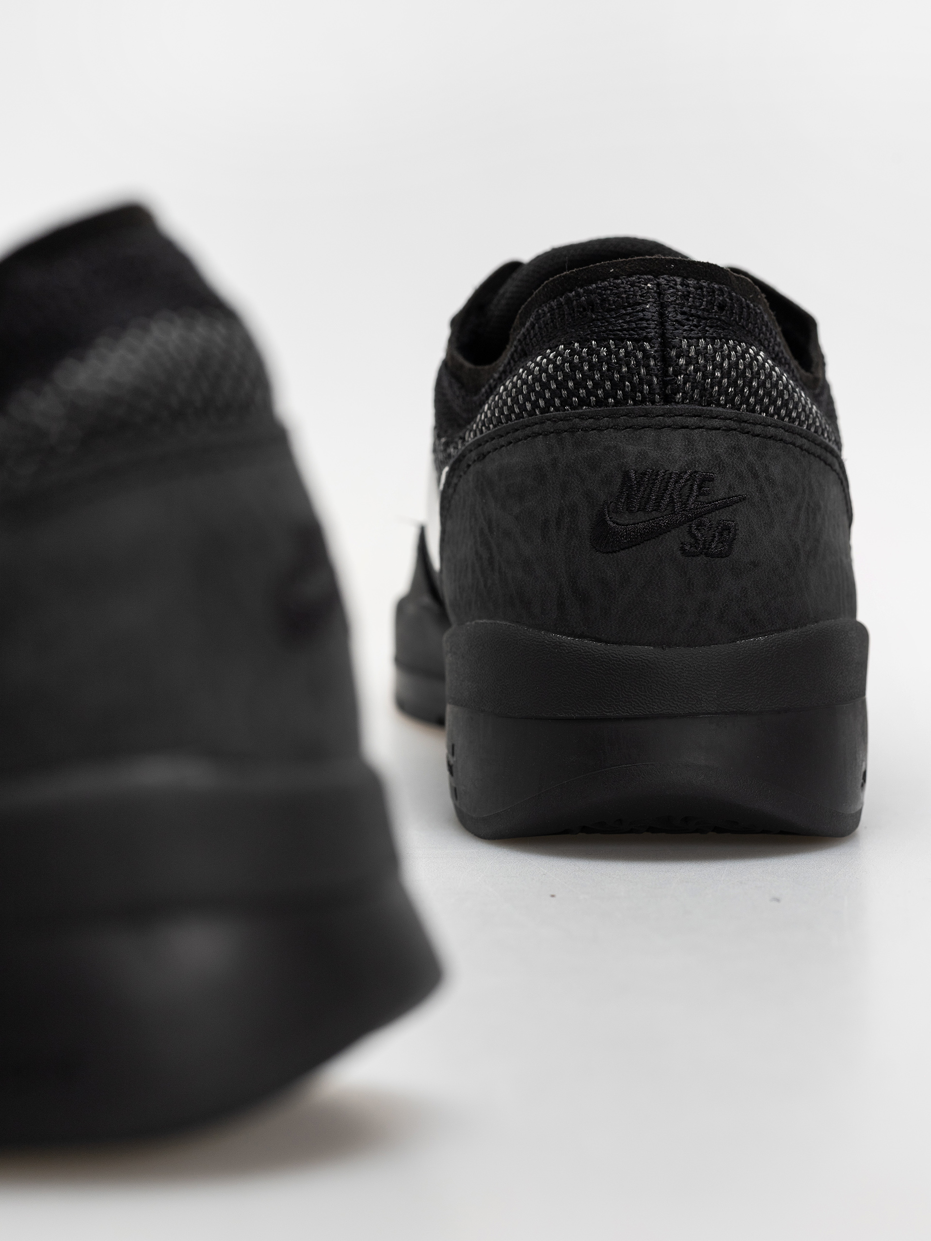 Nike SB Ps8 Shoes (black/white black black)