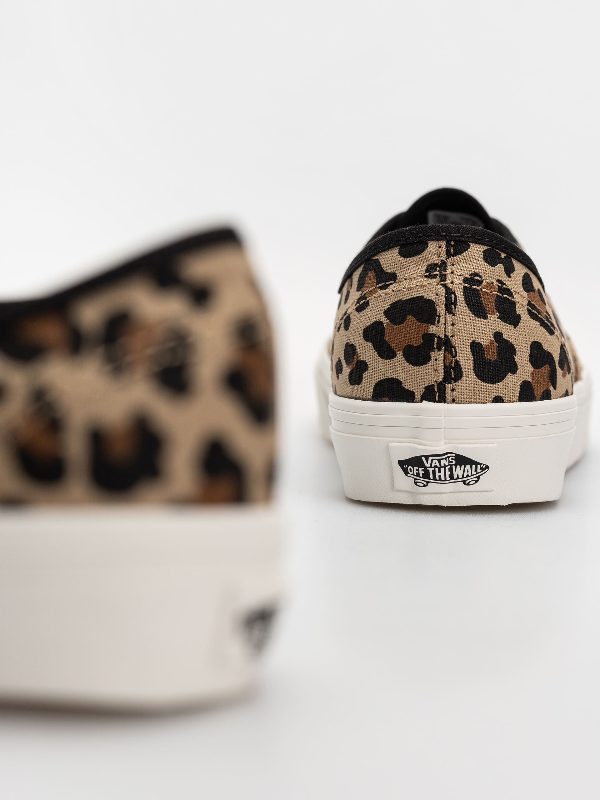 Vans Authentic Shoes (leopard)