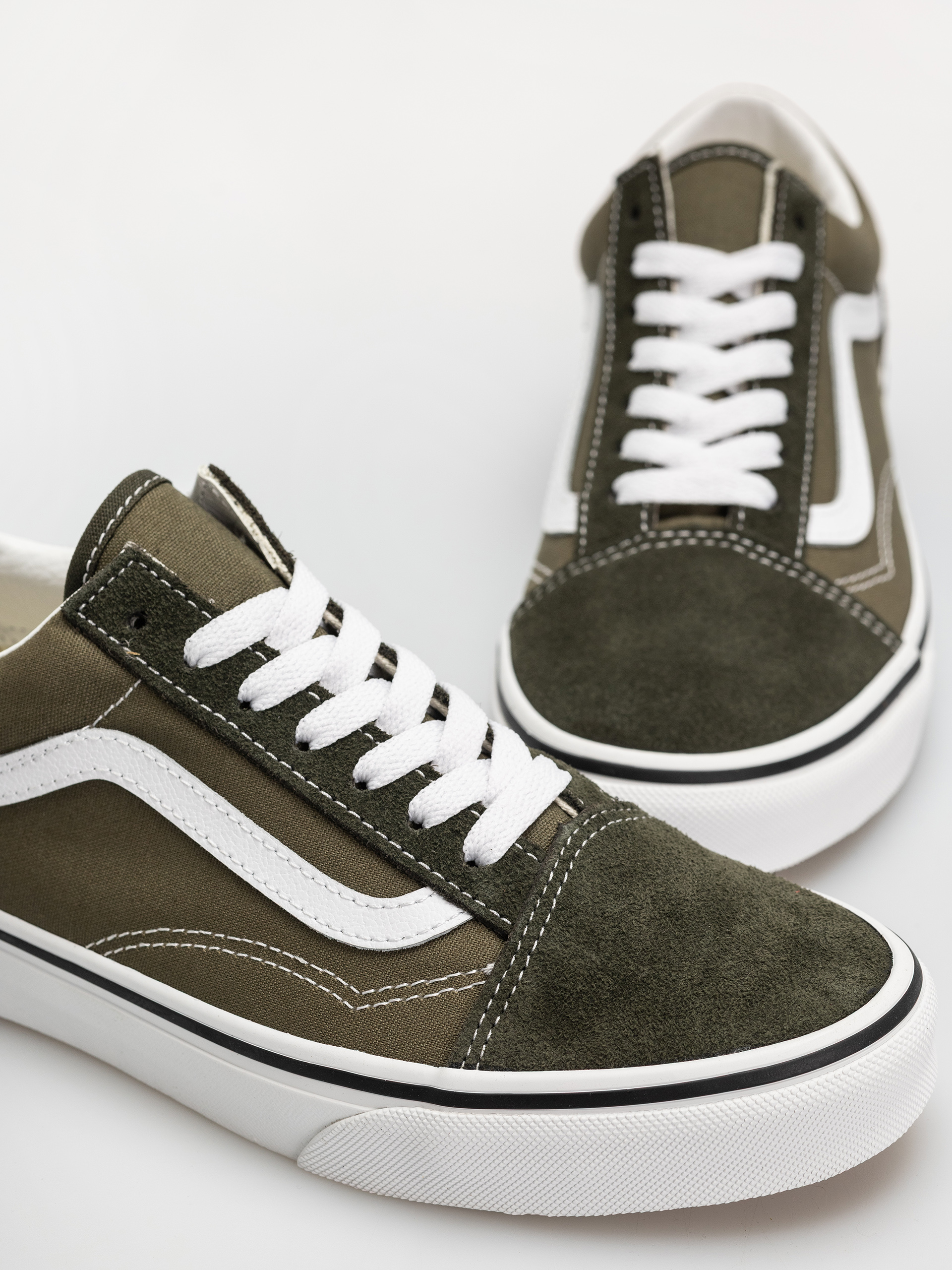 Vans Old Skool Shoes (2 tone obsidian fern)