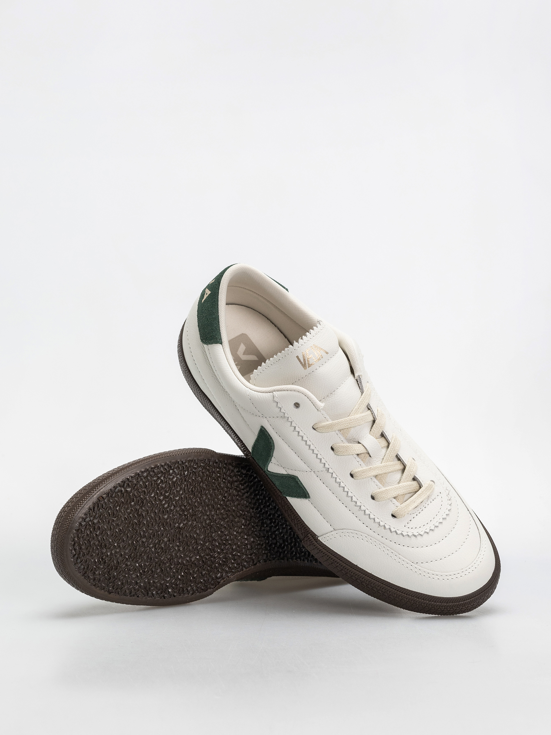 Veja Panenka Shoes - white, green (white cyprus eagle)