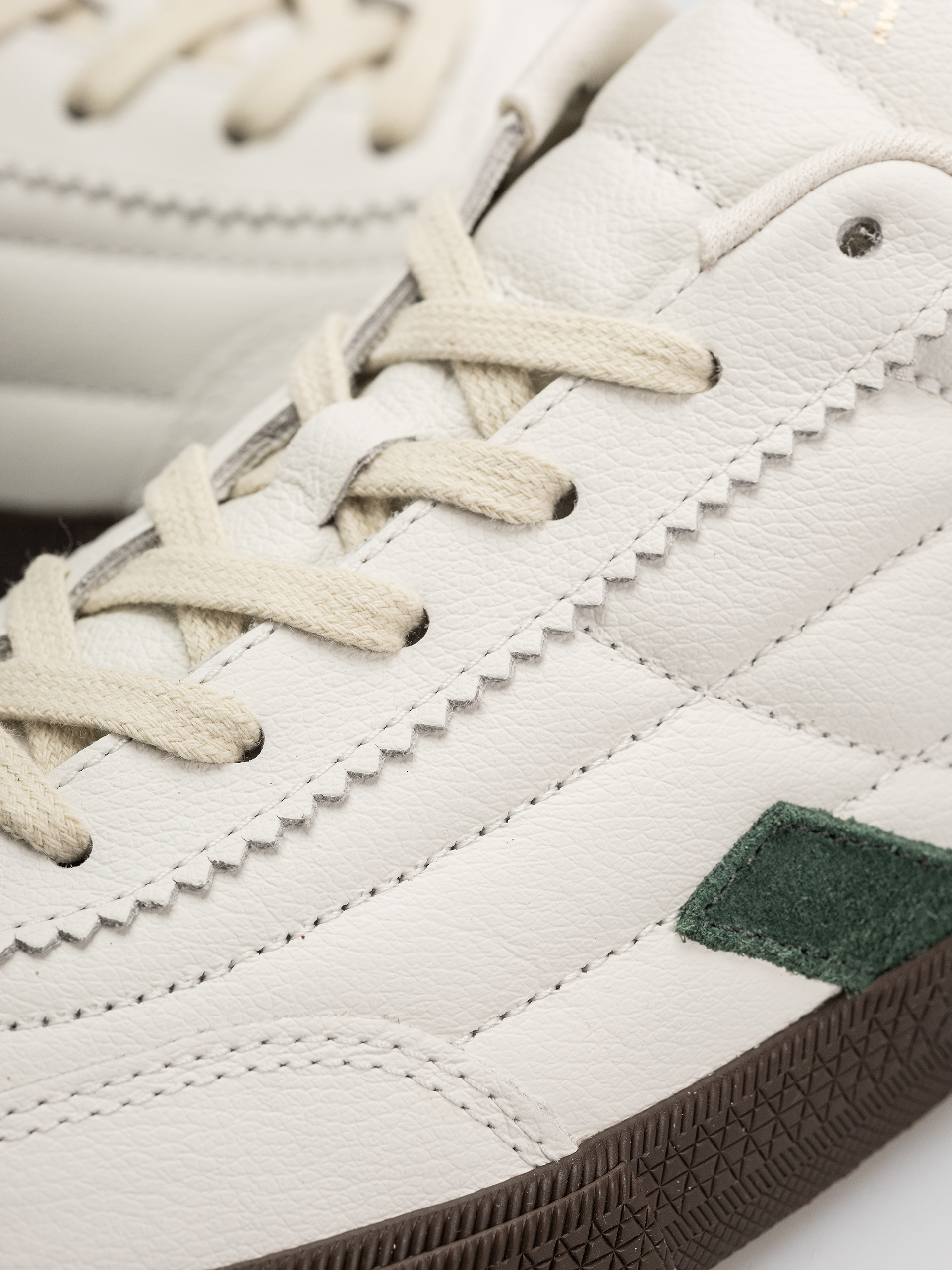 Veja Panenka Shoes - white, green (white cyprus eagle)