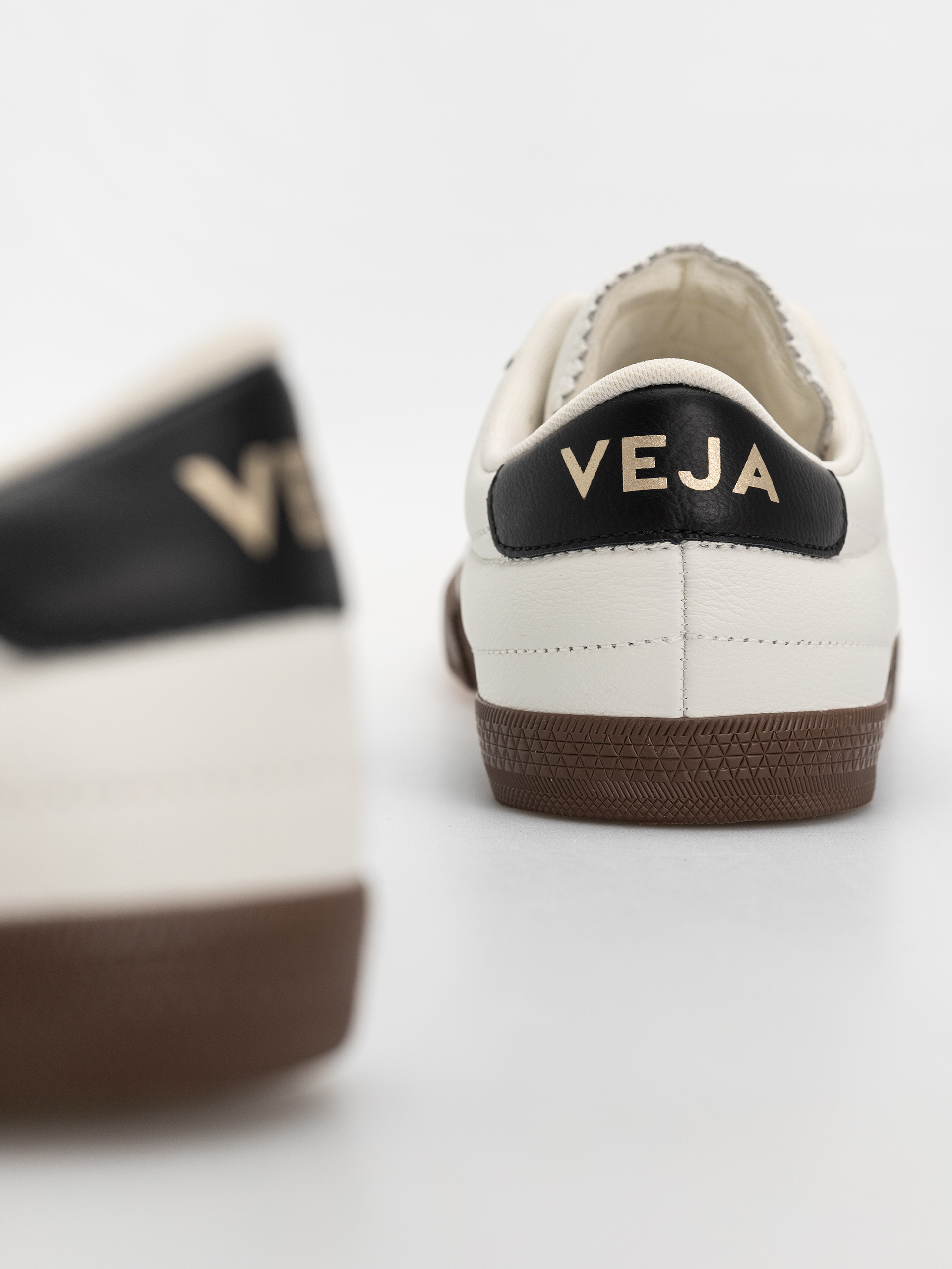 Veja Panenka Shoes (white black bark)