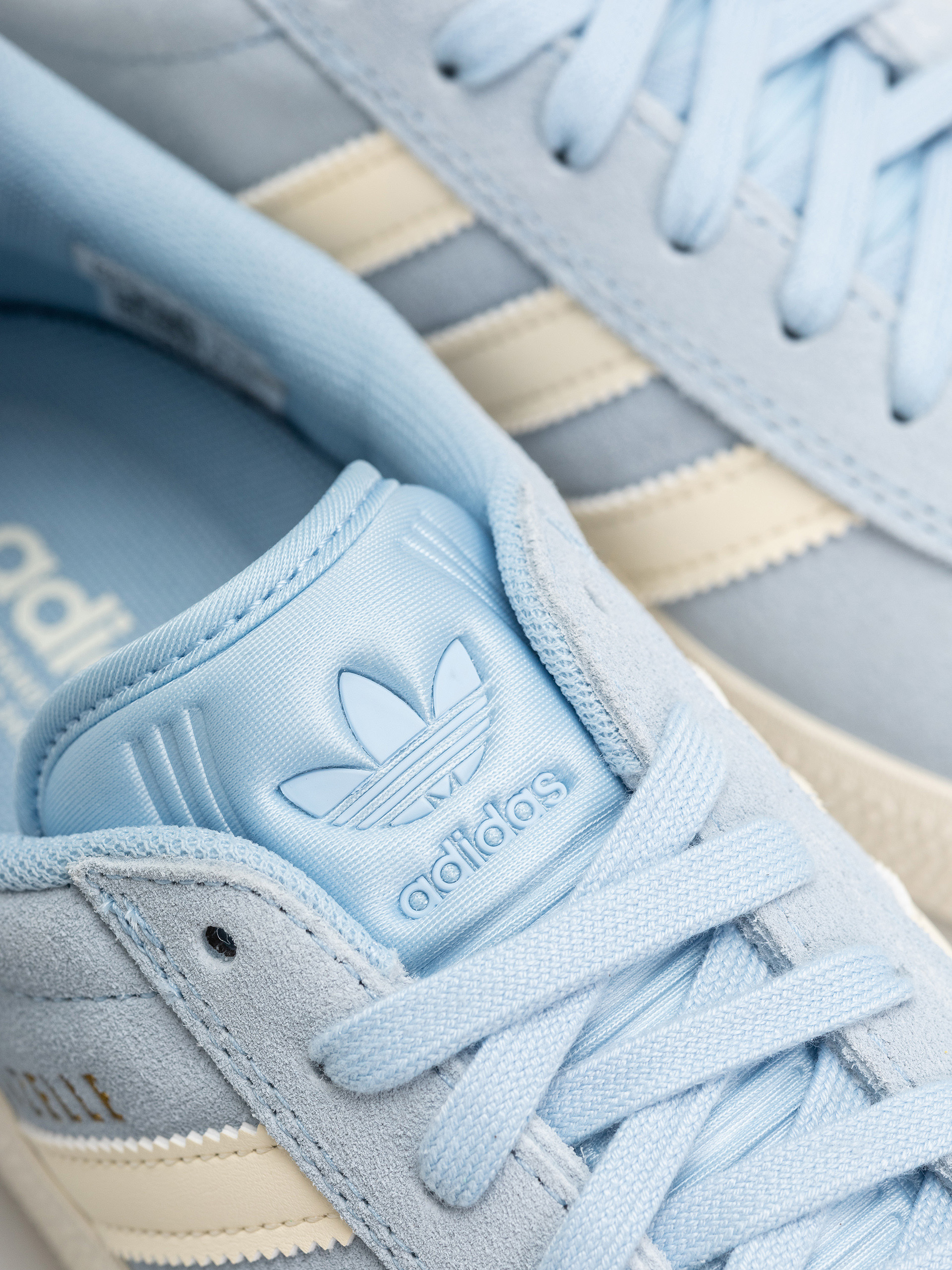 adidas Gazelle Adv Shoes (clesky/crewht/cwhite)