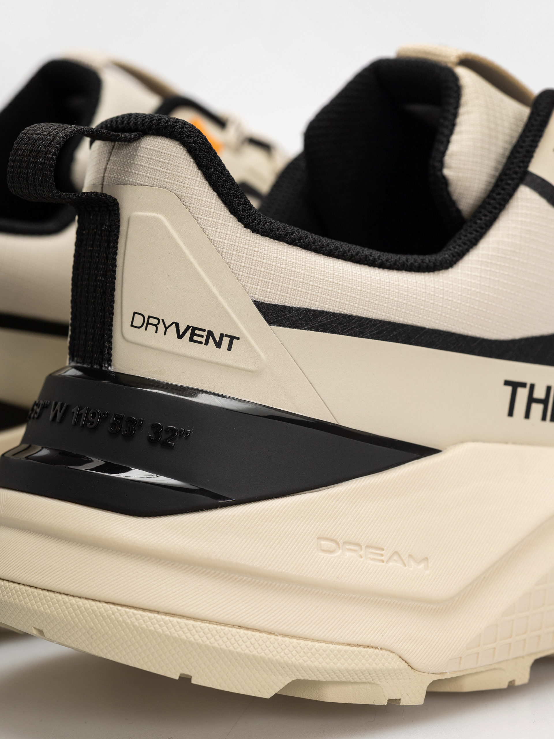 The North Face Fastpack Wp Shoes (desert stone/tn)