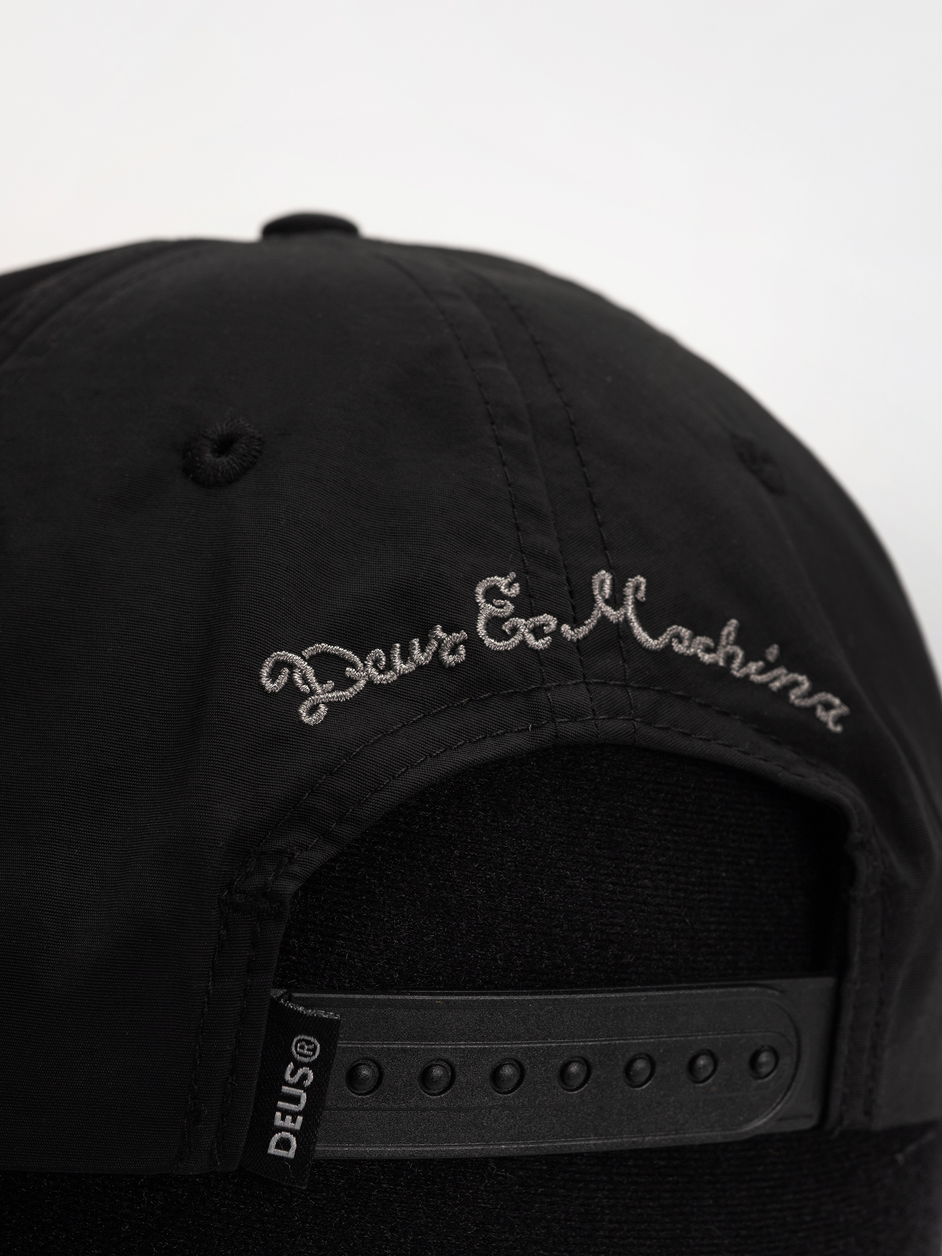 Deus Ex Machina Shield Nylon Cap (black)
