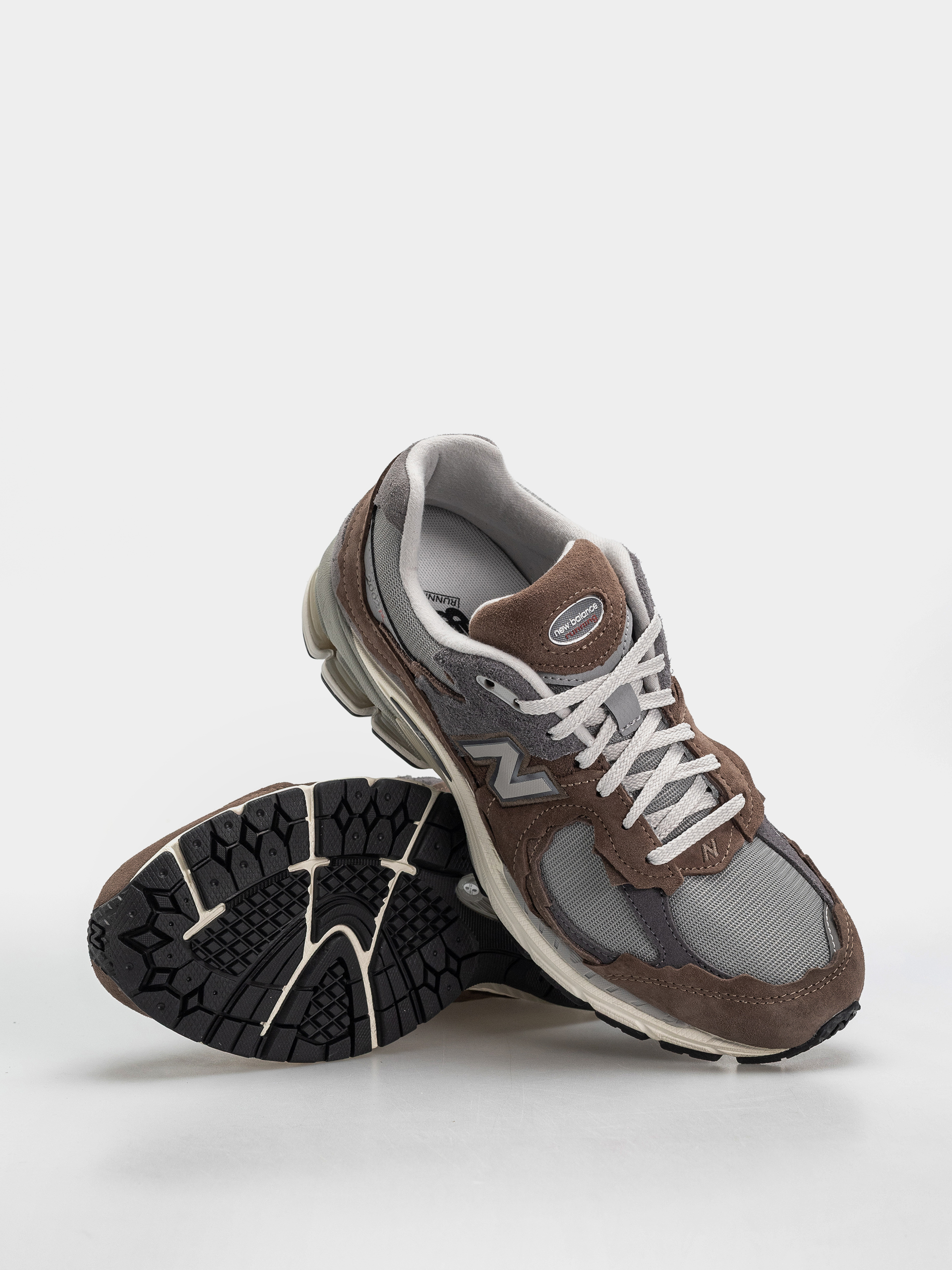 New Balance 2002 Shoes (cortado/raincloud)