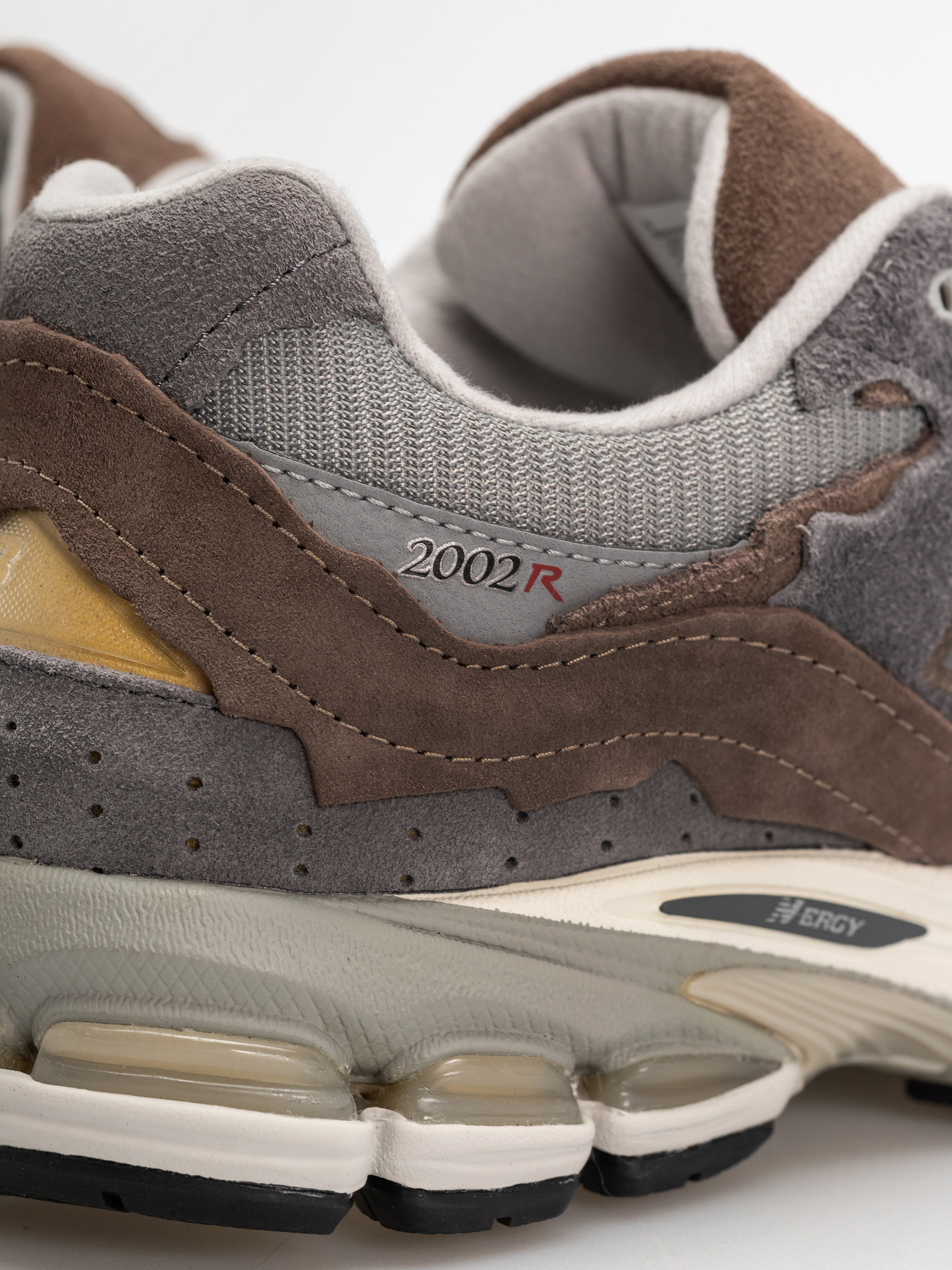 New Balance 2002 Shoes (cortado/raincloud)