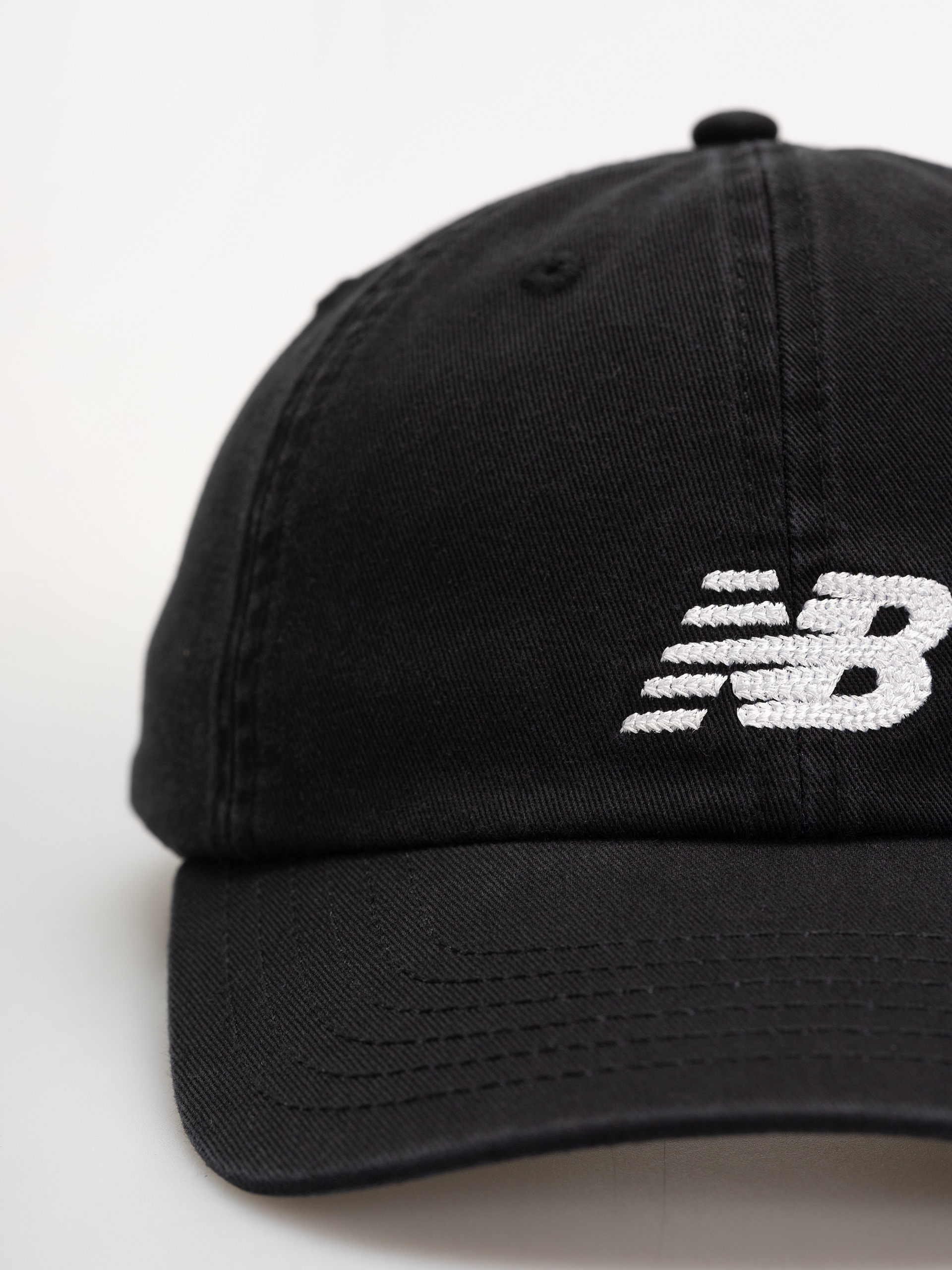 New Balance 6 Panel Chain Stitch Logo Cap (black)