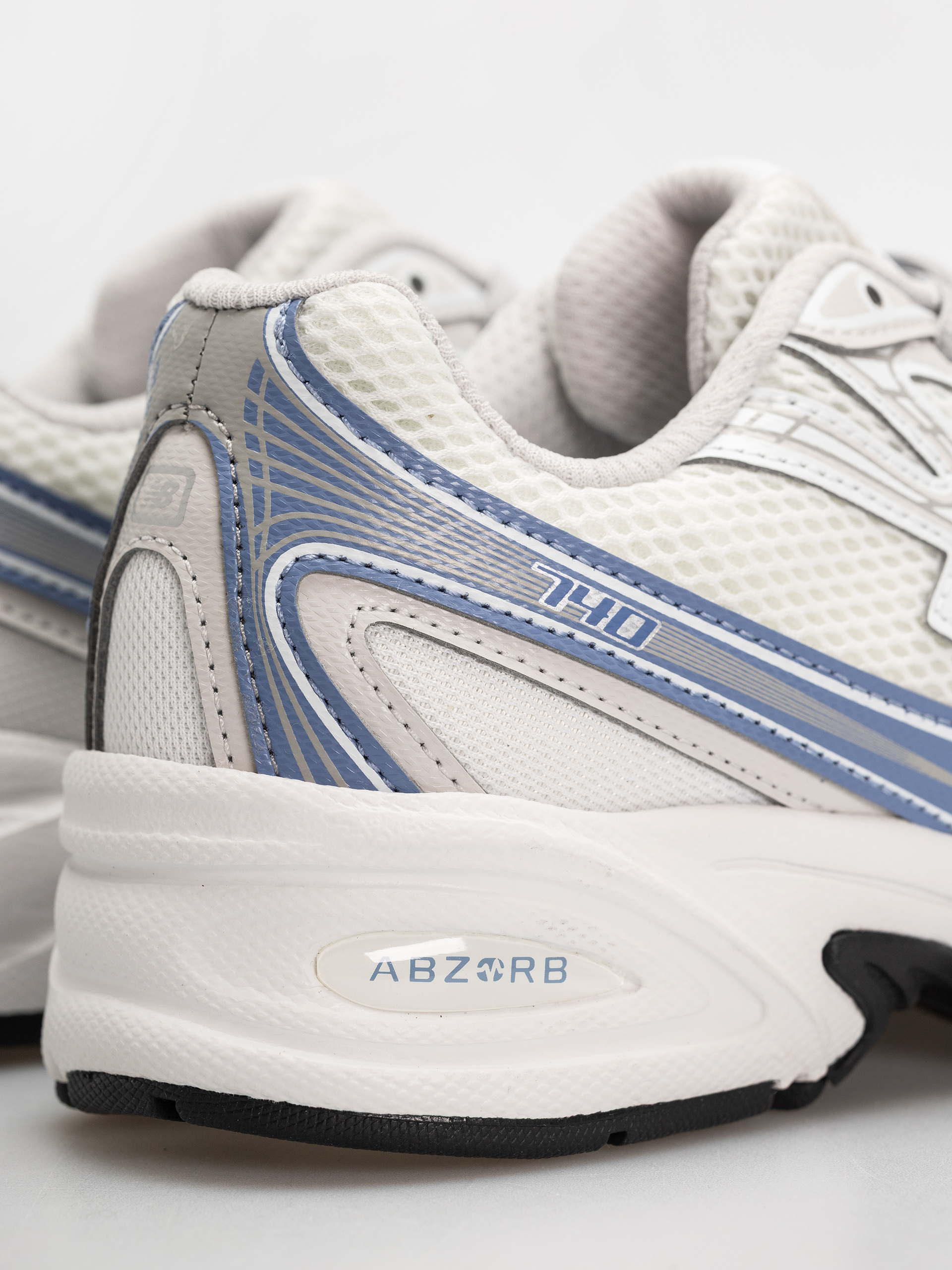 New Balance 740 JR Shoes (103 white/fairweather blue)