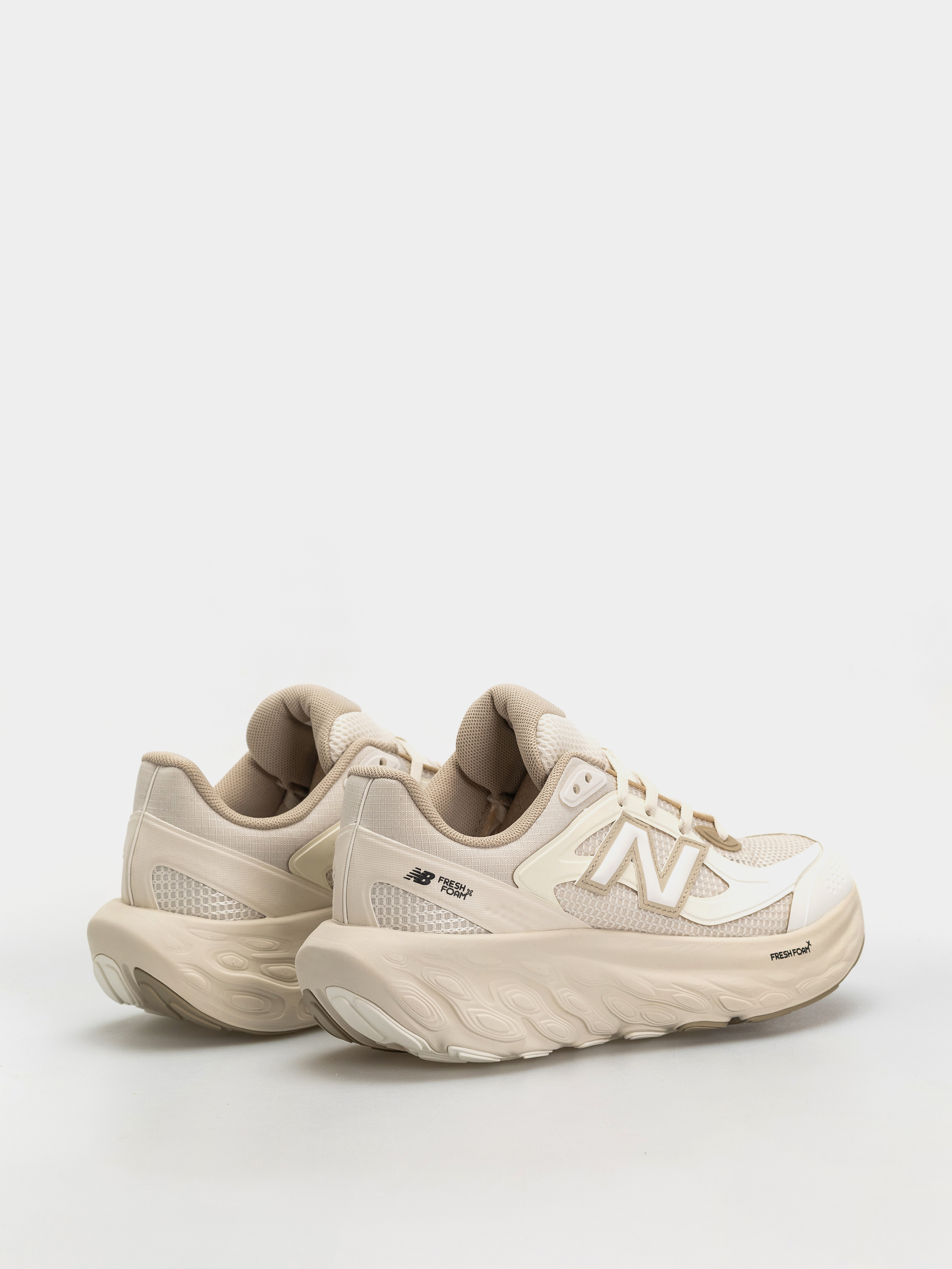 New Balance UTRN Shoes (linen/sea salt)