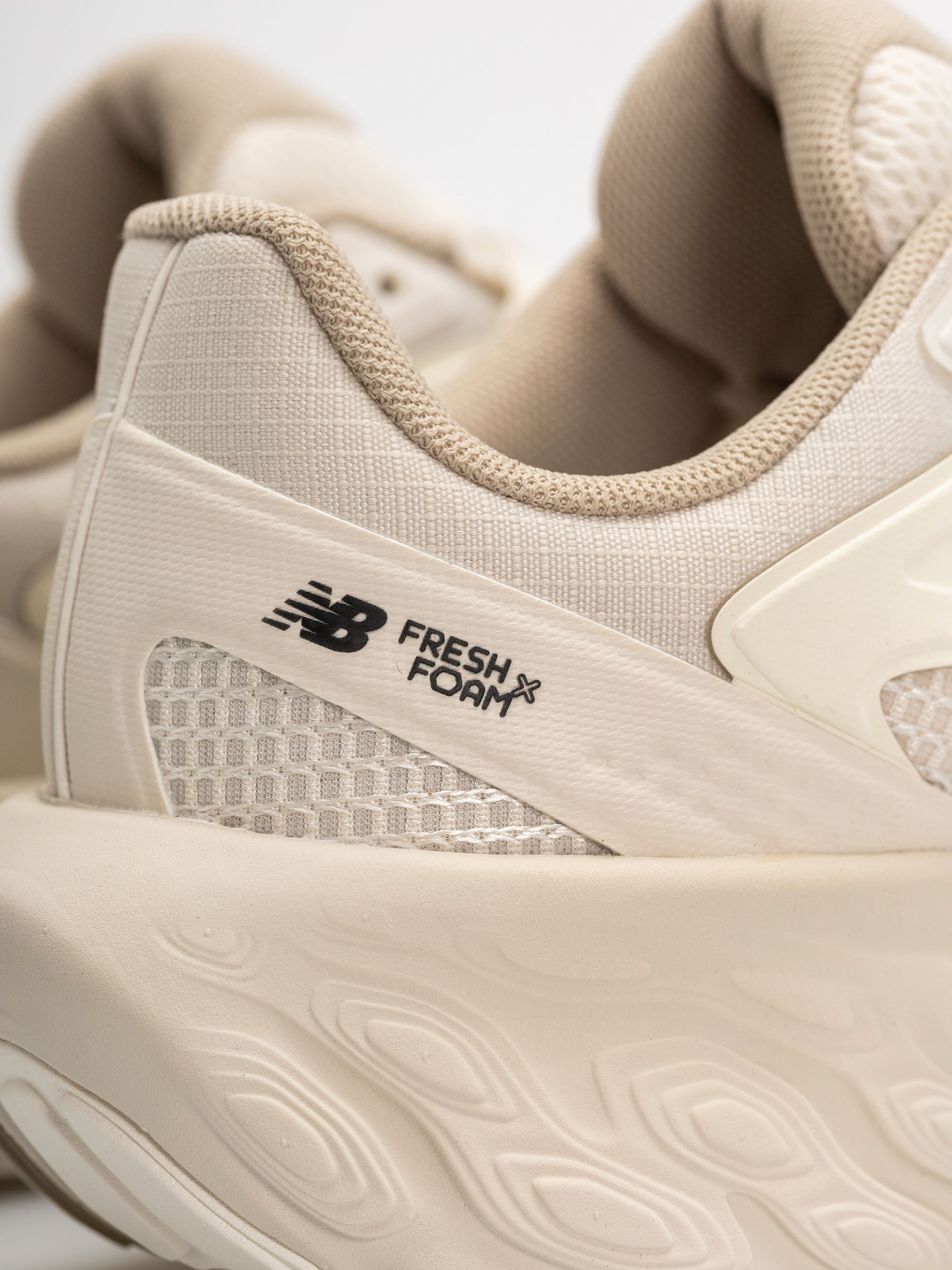 New Balance UTRN Schuhe (linen/sea salt)