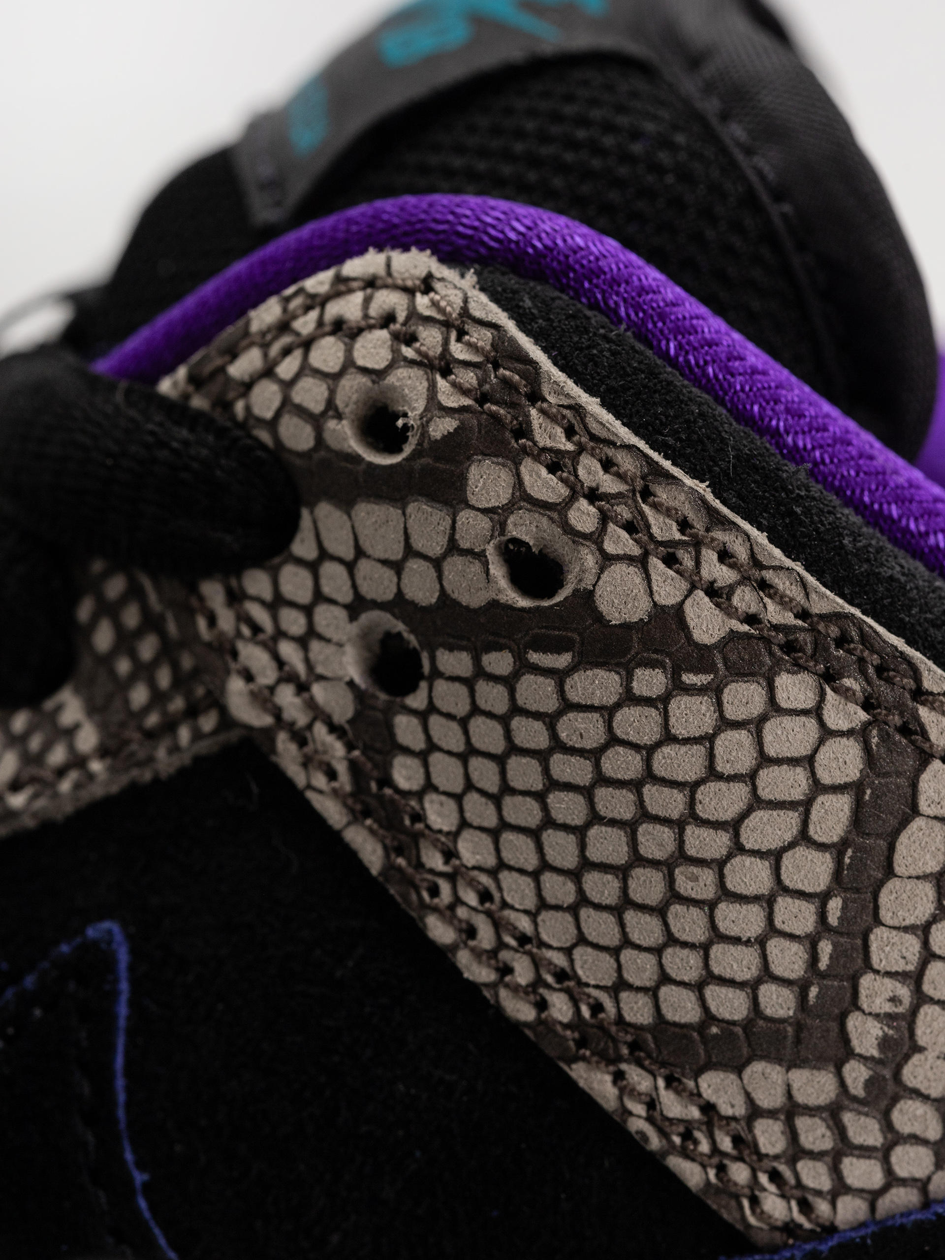 Nike SB Dunk Low Pro Shoes (string/black bright spruce fierce purple)