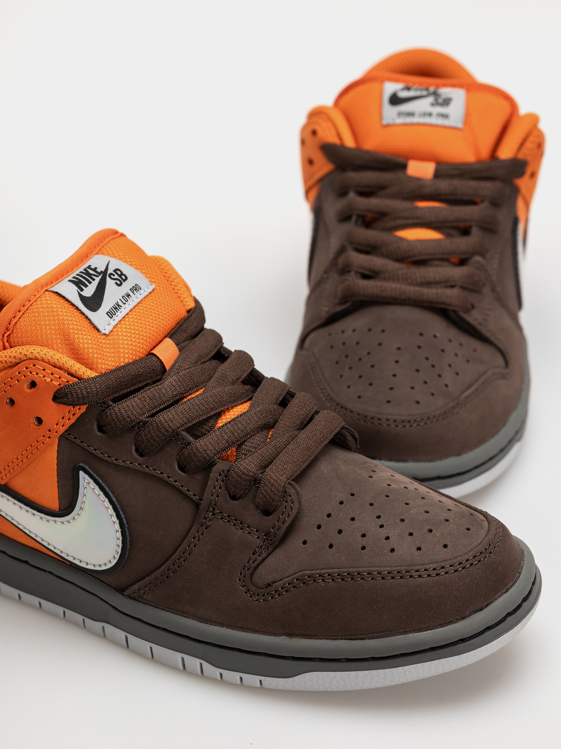Nike SB Dunk Low Pro Shoes (safety orange/wolf grey baroque brown)