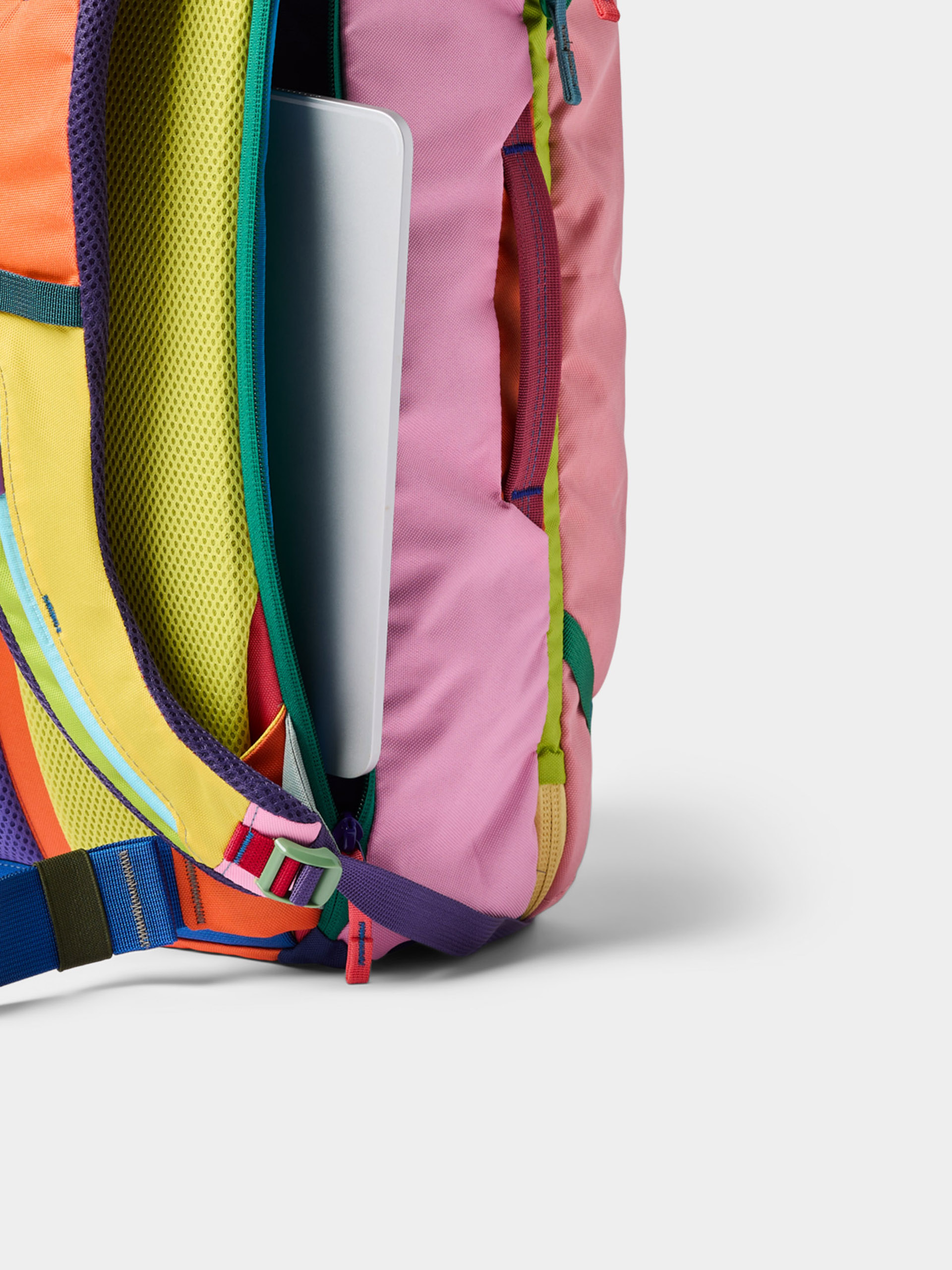 Cotopaxi Backpack Allpa 28L Travel Pack (del dia)