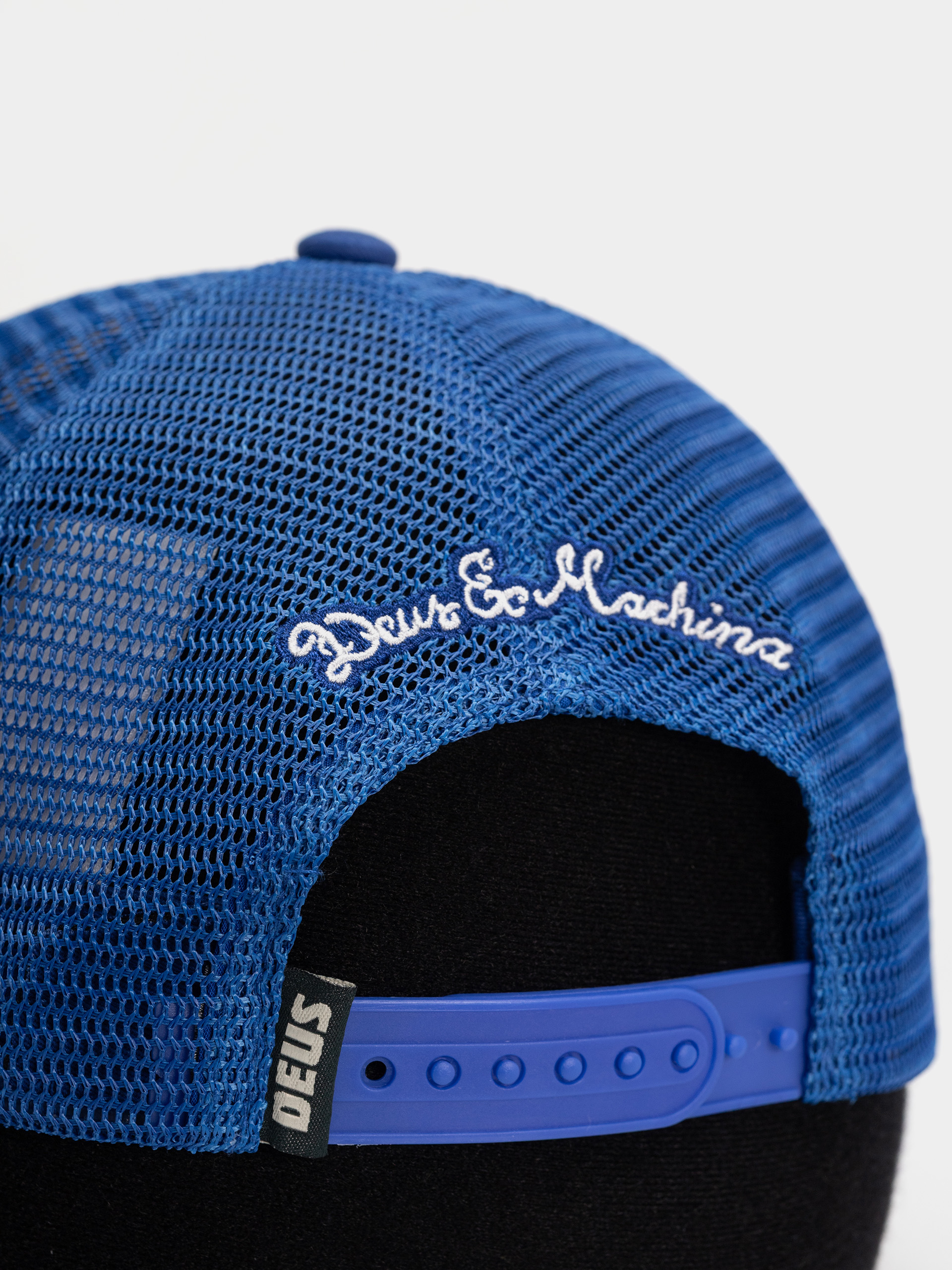 Deus Ex Machina Strata Trucker Cap (daphne blue)