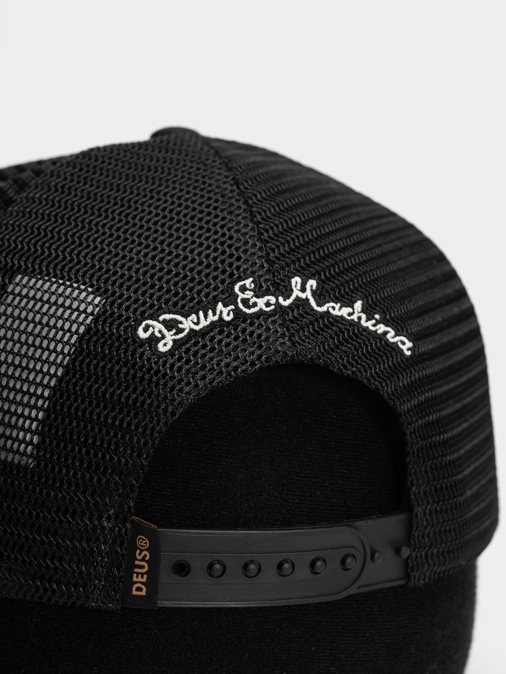 Deus Ex Machina Forecourt Trucker Cap (black)