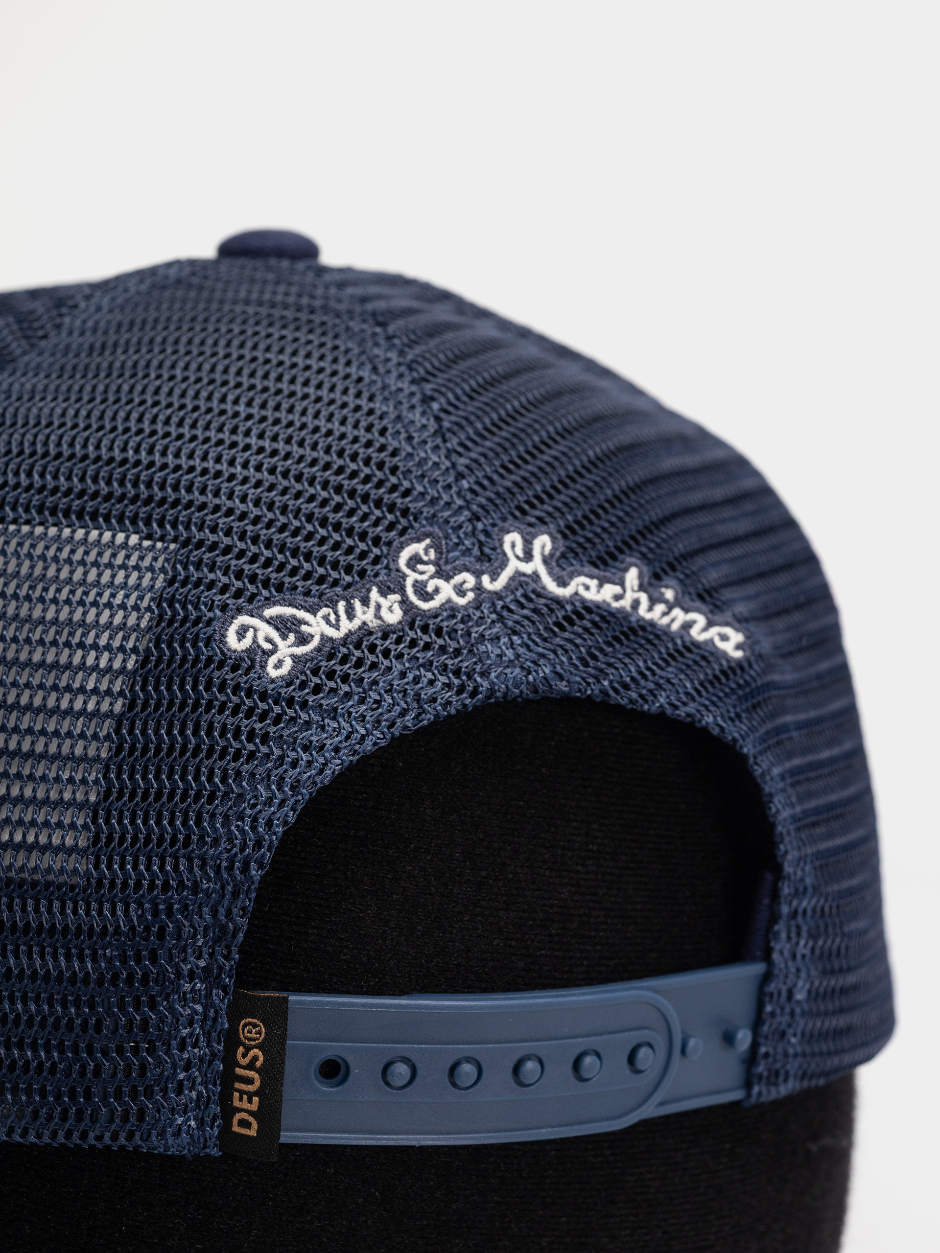 Deus Ex Machina Forecourt Trucker Cap (sky blue)