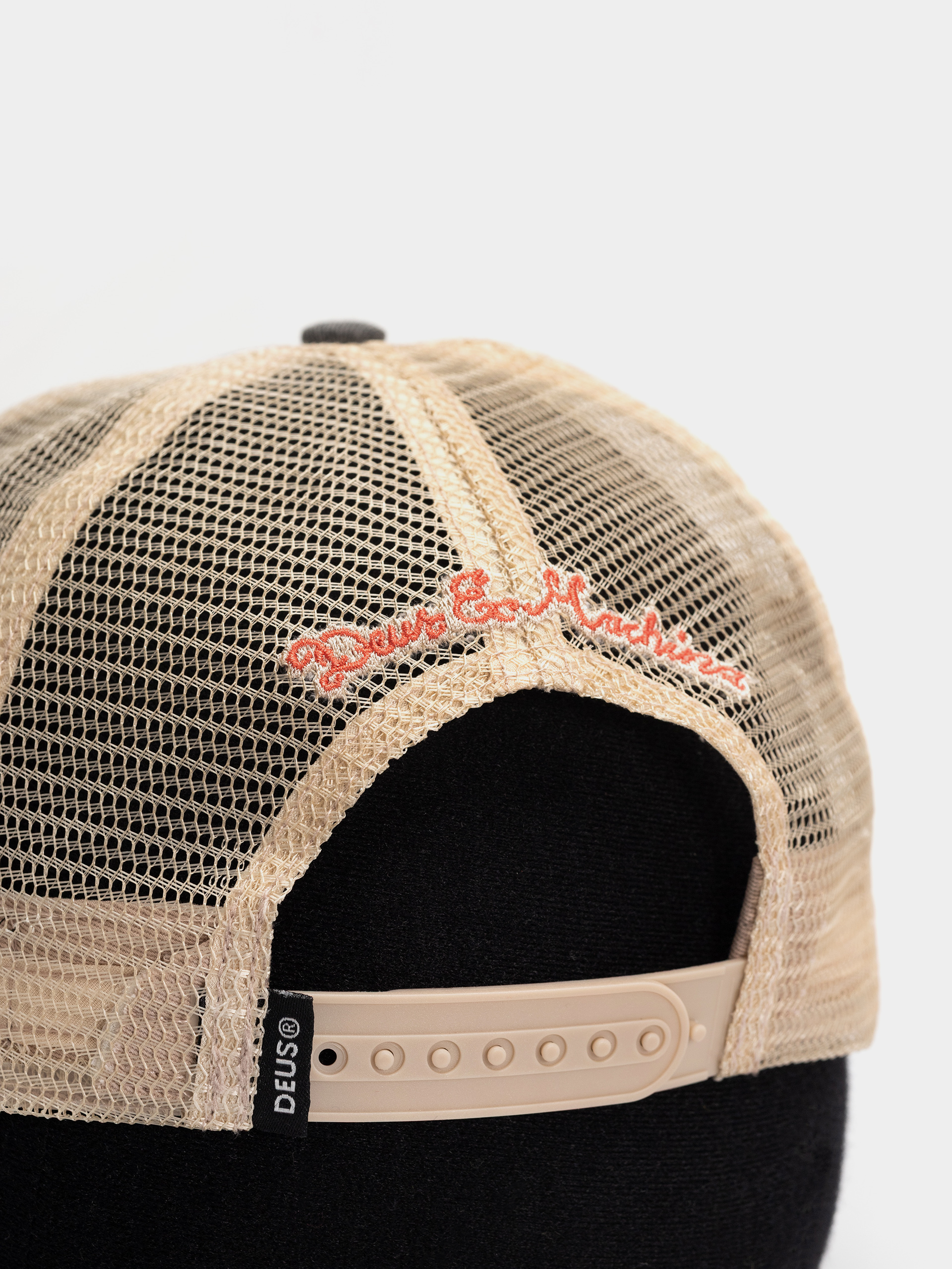Deus Ex Machina Slapstick Trucker Cap (black)