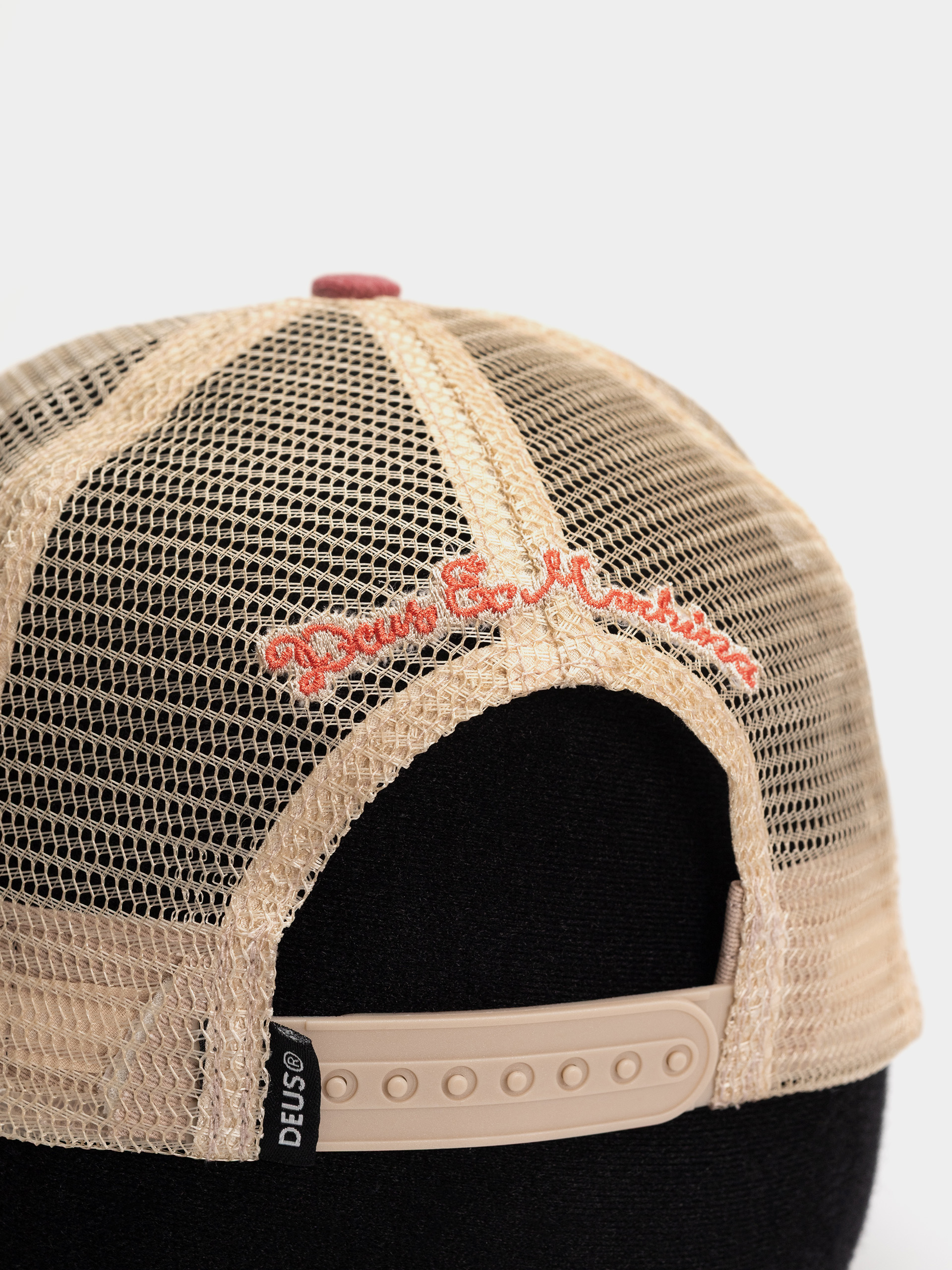 Deus Ex Machina Slapstick Trucker Cap (melon red)