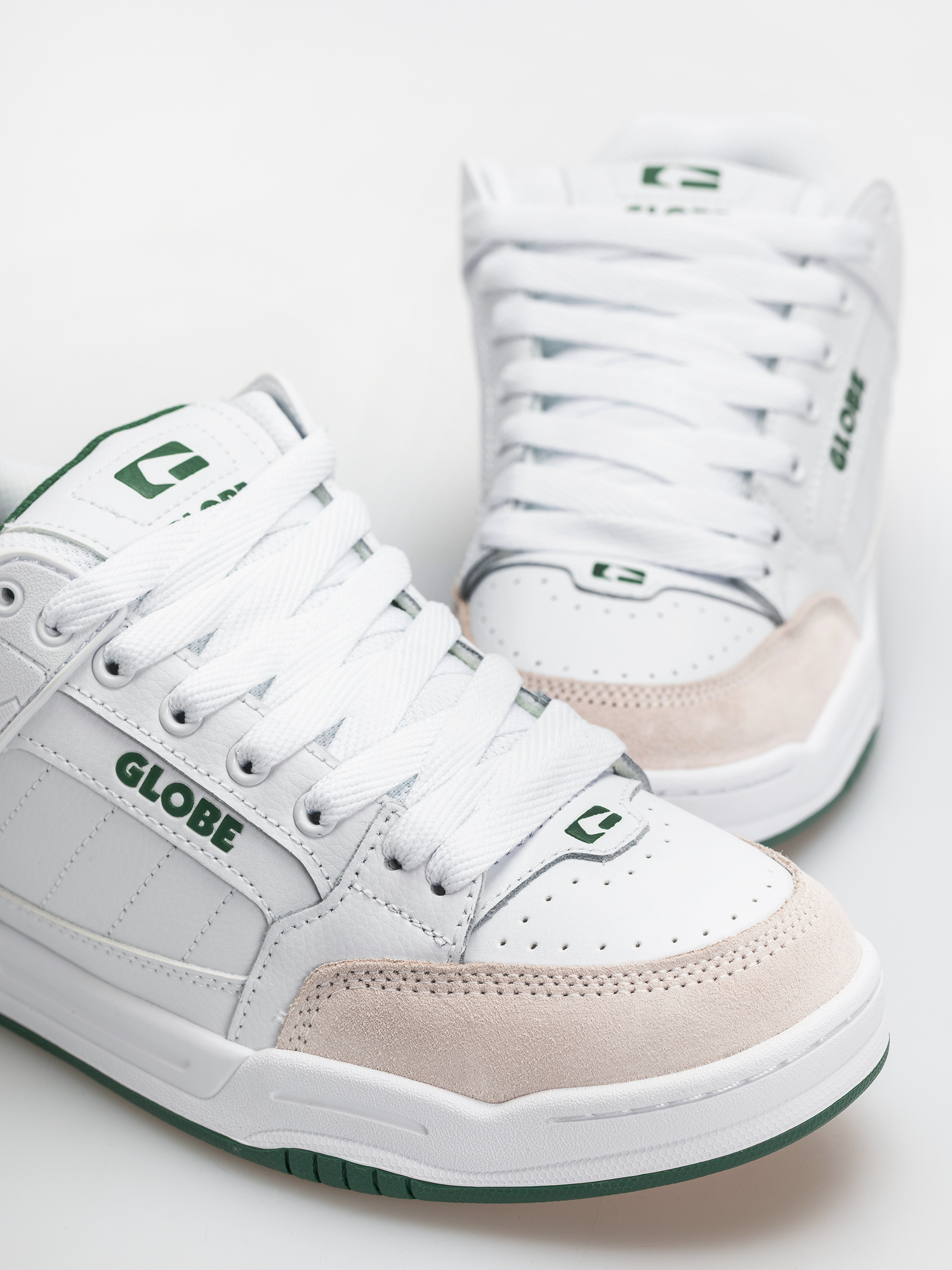 Globe Tilt Schuhe (white/green)