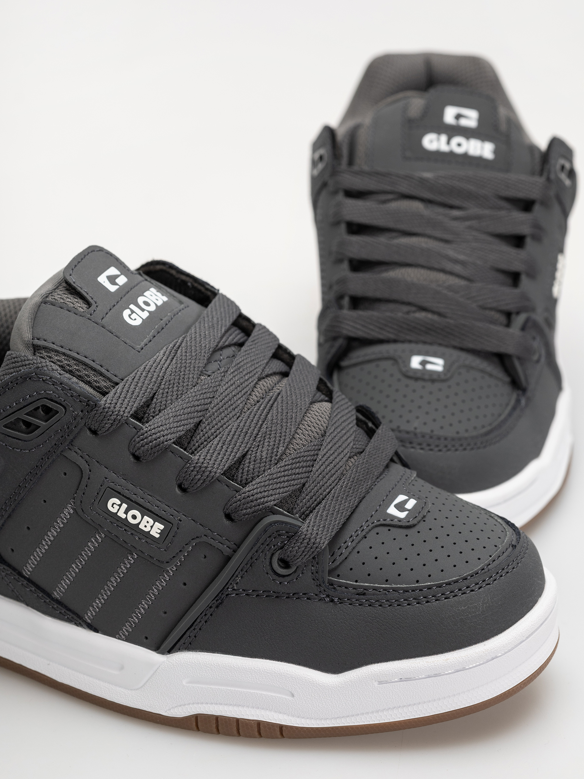Globe Fusion Shoes (charcoal/white)