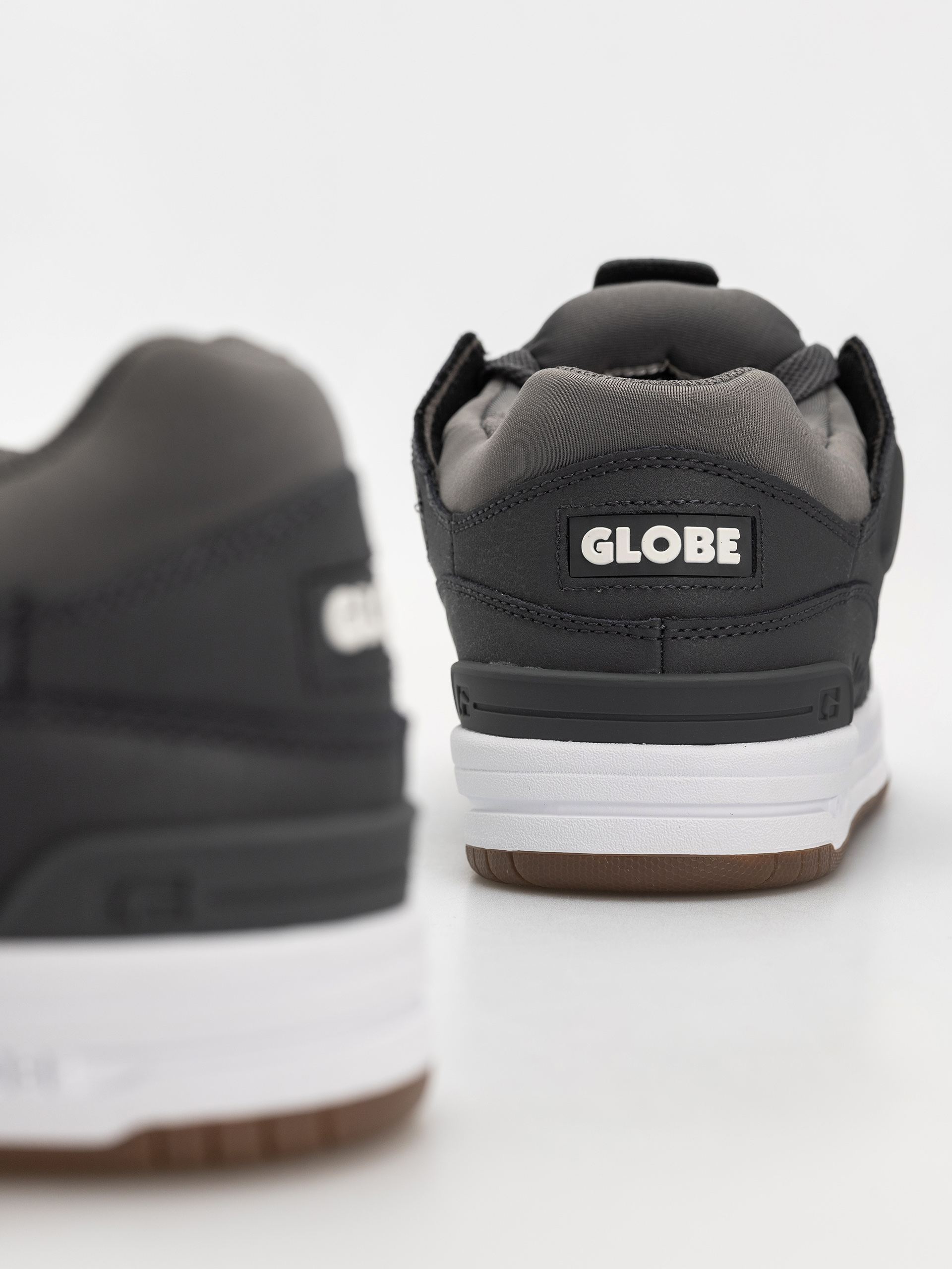 Globe Fusion Shoes (charcoal/white)