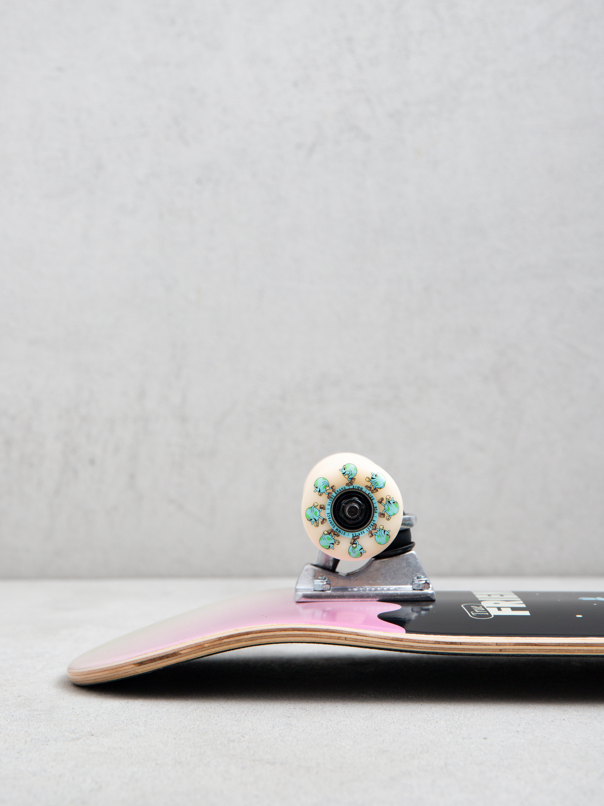 Globe Skateboard Kids Wide Mini (true friends)