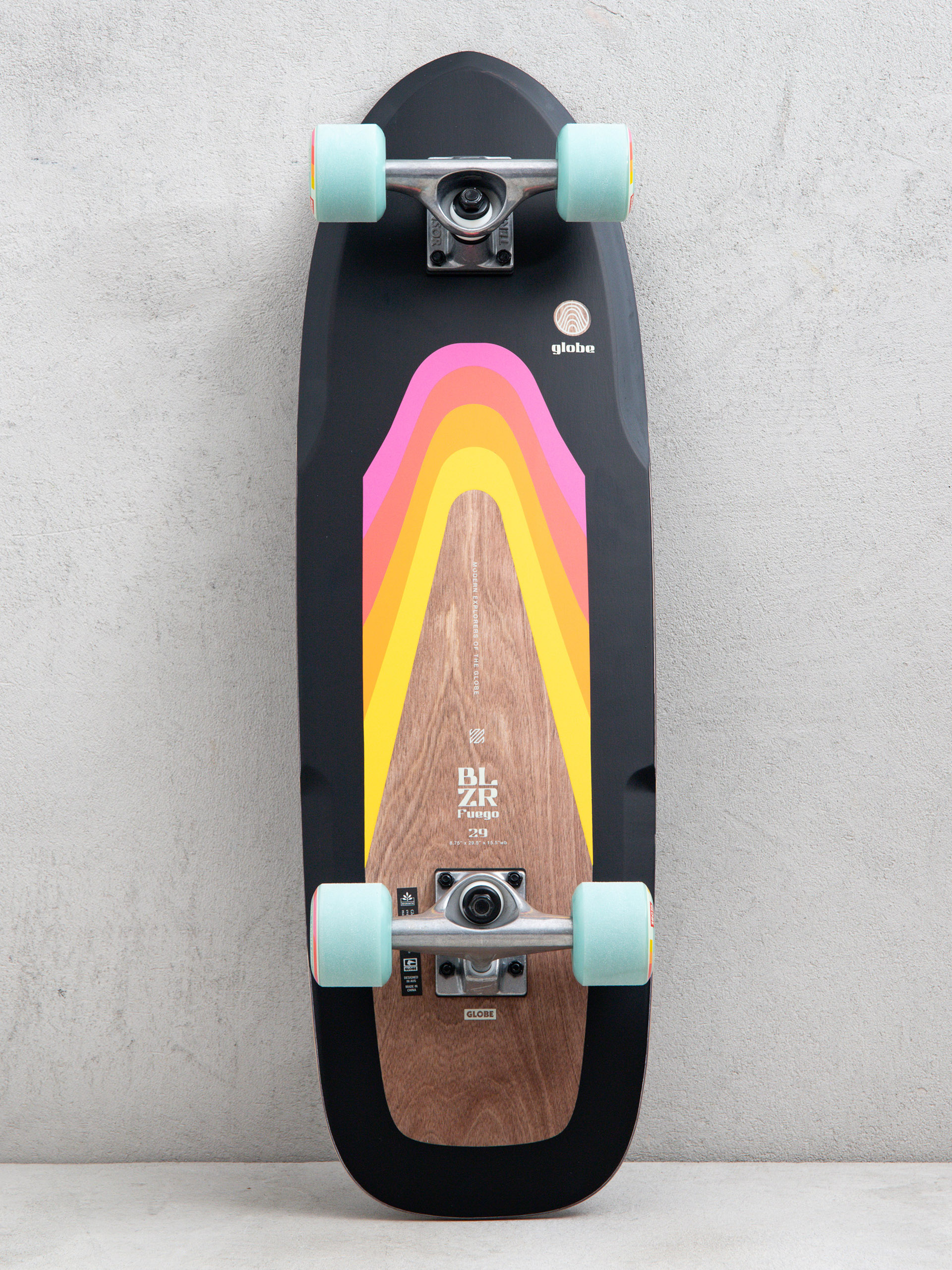 Globe Cruiser Blazer Fuego 29 (flare)