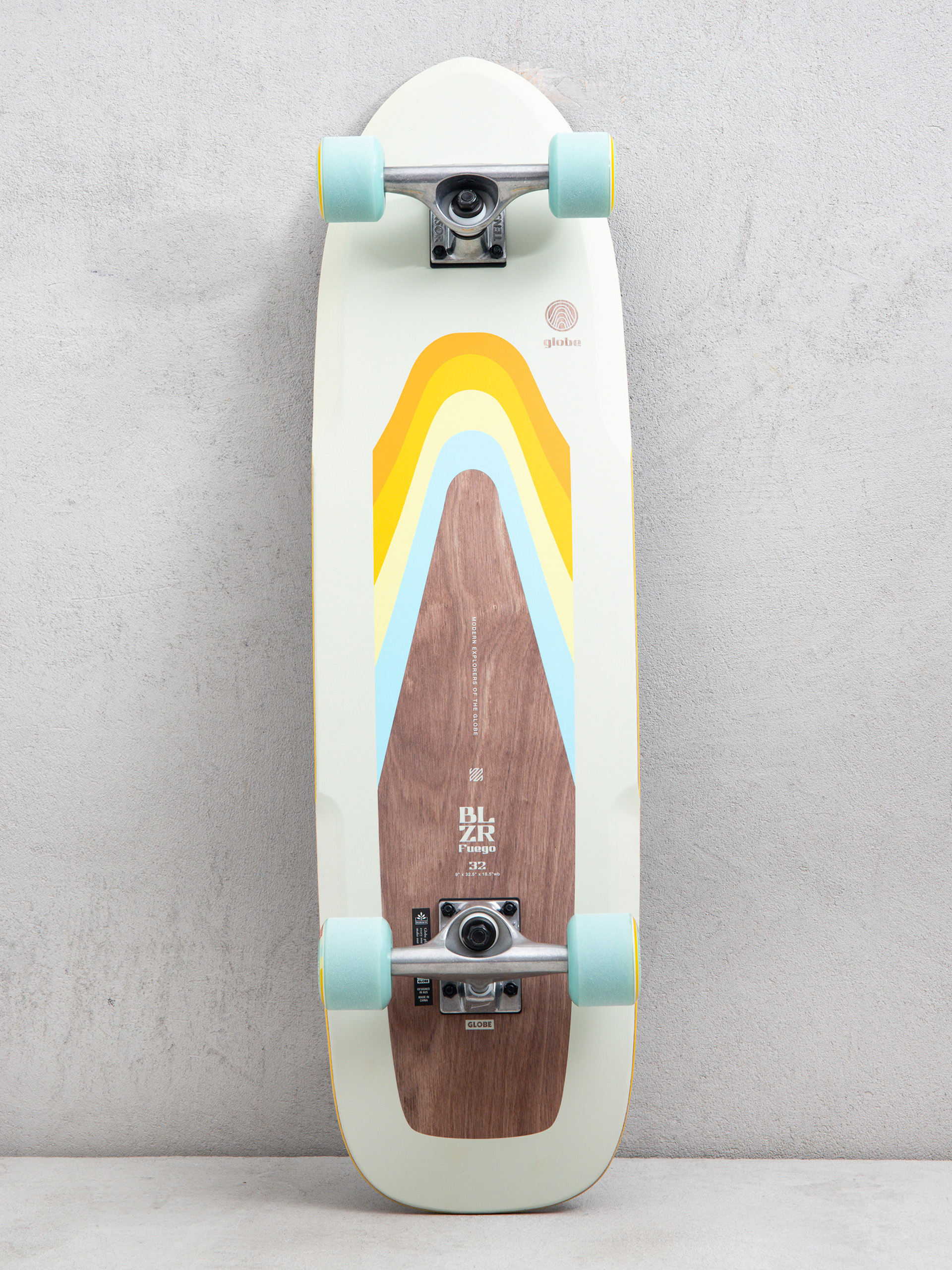 Globe Cruiser Blazer Fuego 32 (horizon)