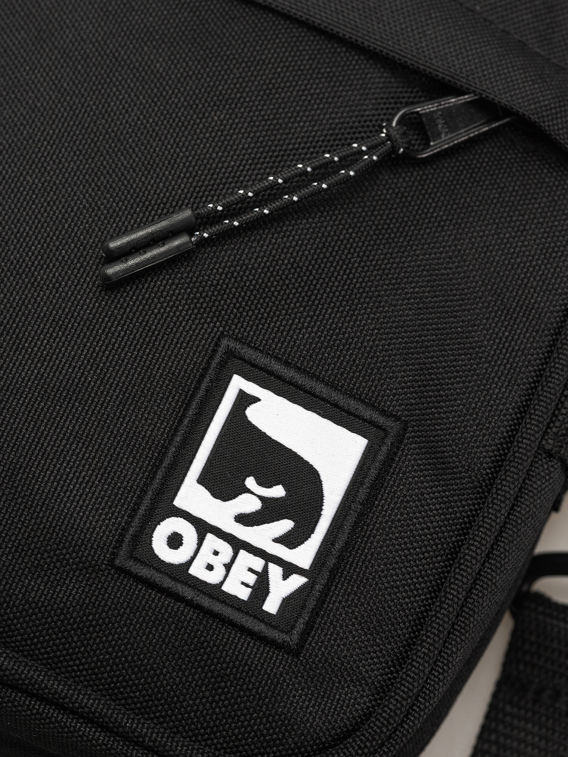 OBEY Half Eye Crossbody Bag (black)