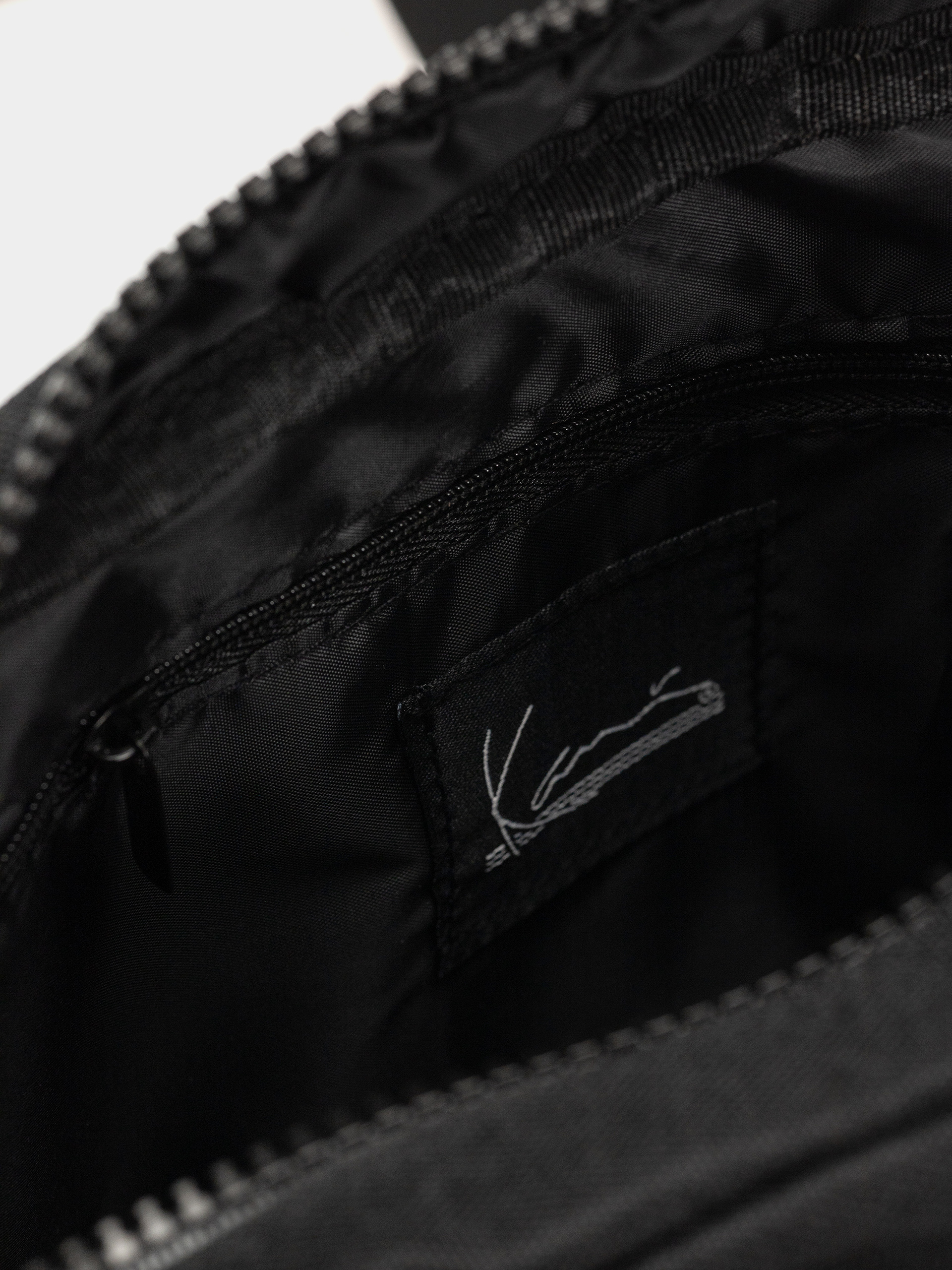 Karl Kani Signature Essential Hip Bum bag (black)