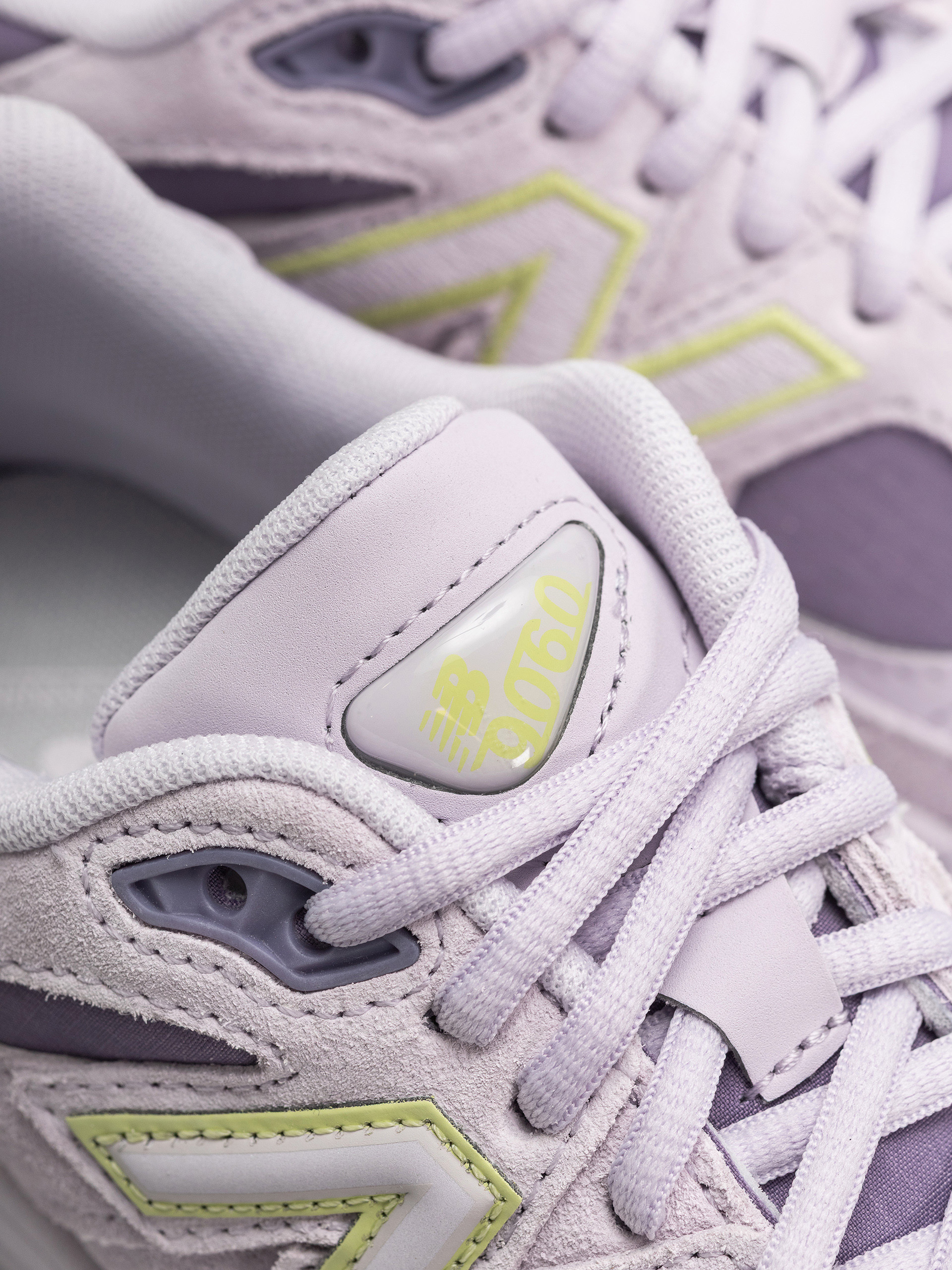 New Balance 9060 JR Shoes (taro/dry lime)