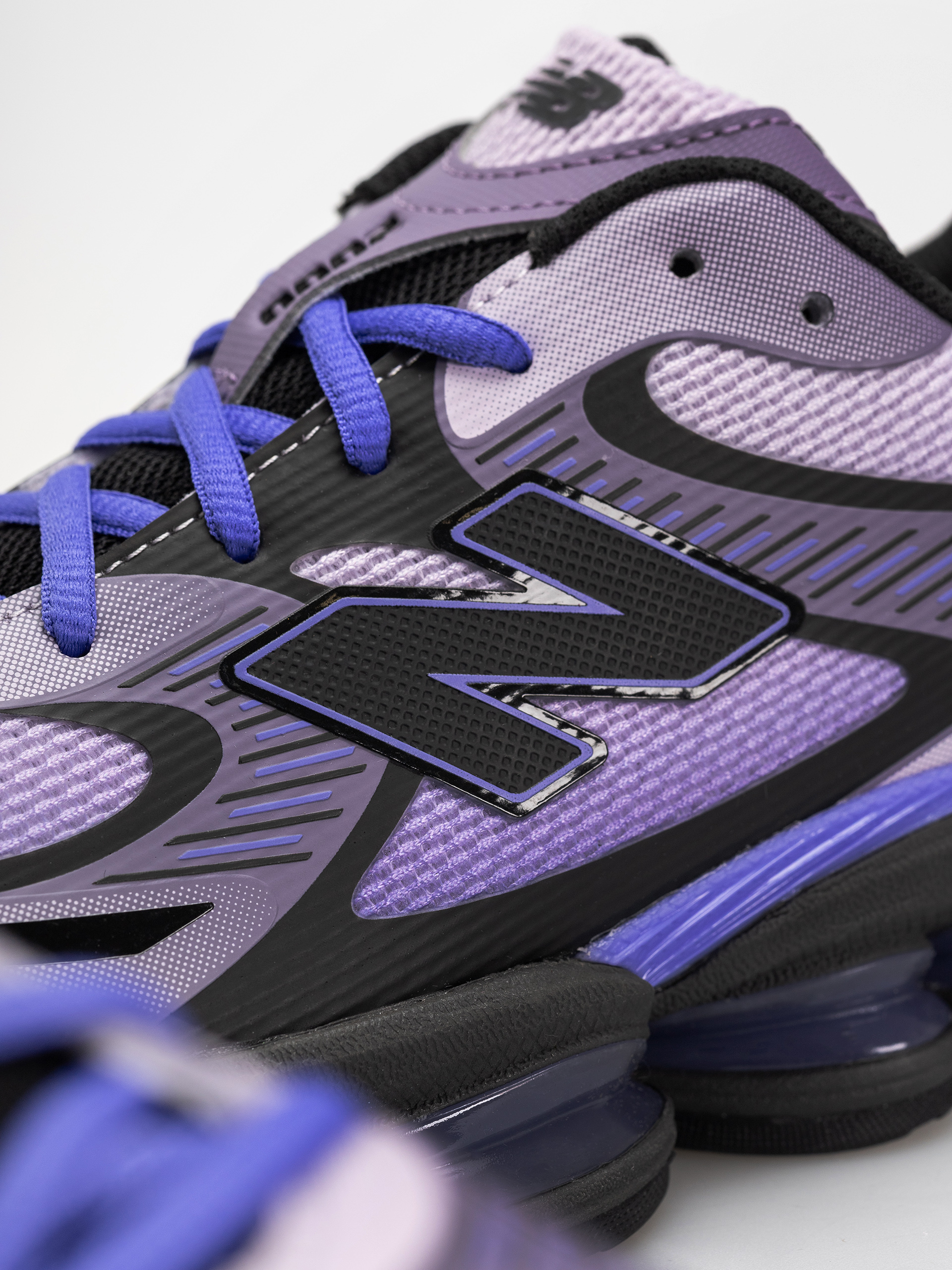 New Balance 2000 Schuhe (taro/electric indigo/neptune grey)