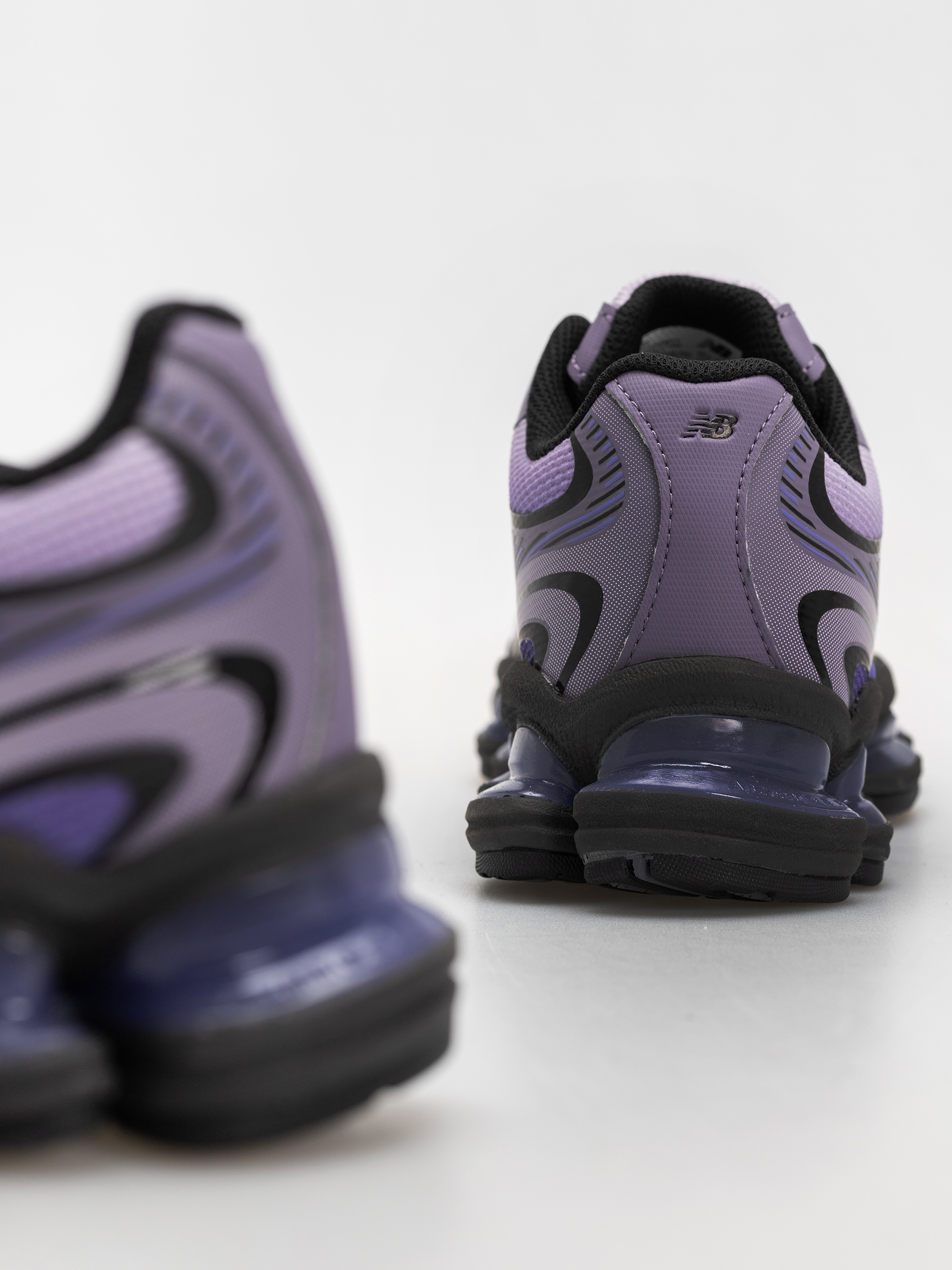 New Balance 2000 Schuhe (taro/electric indigo/neptune grey)