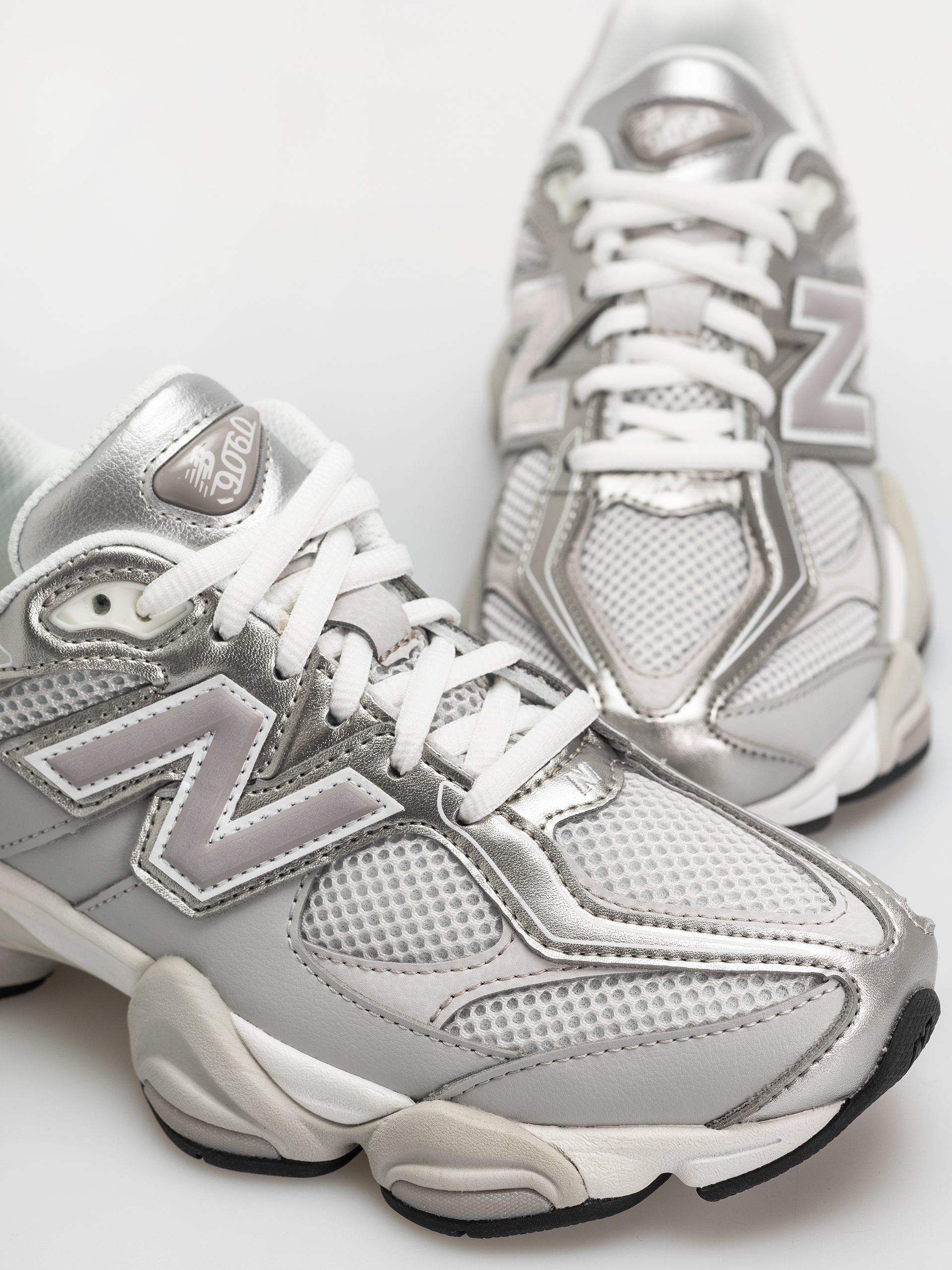 New Balance 9060 Shoes (raincloud/truffle salt)