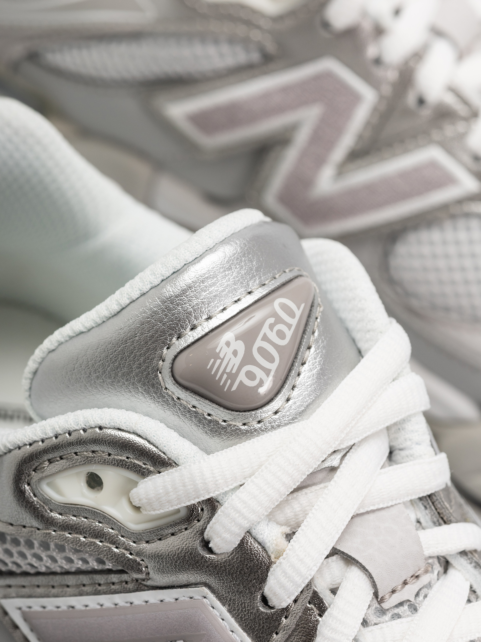 New Balance 9060 Schuhe (raincloud/truffle salt)
