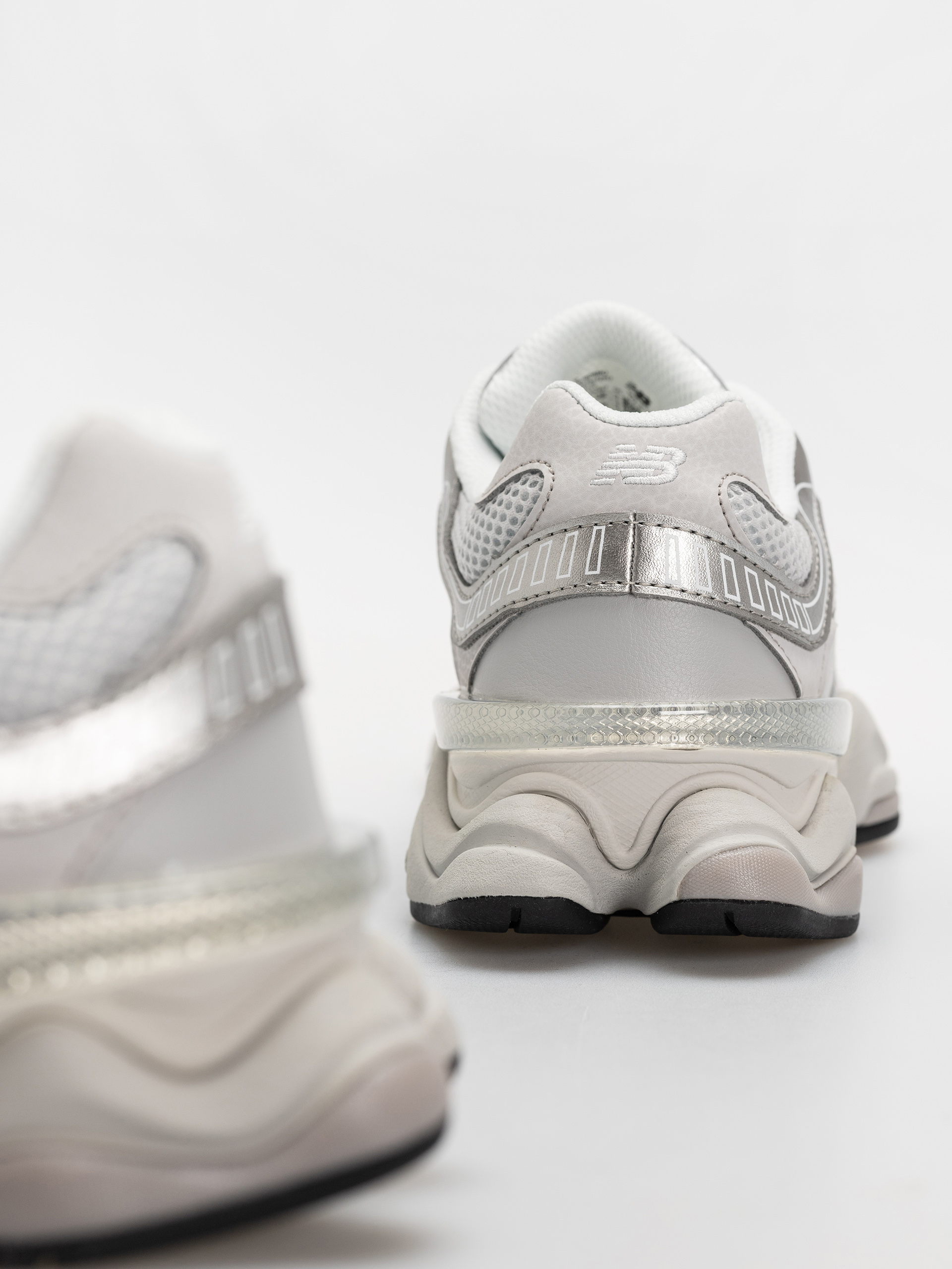New Balance 9060 Schuhe (raincloud/truffle salt)
