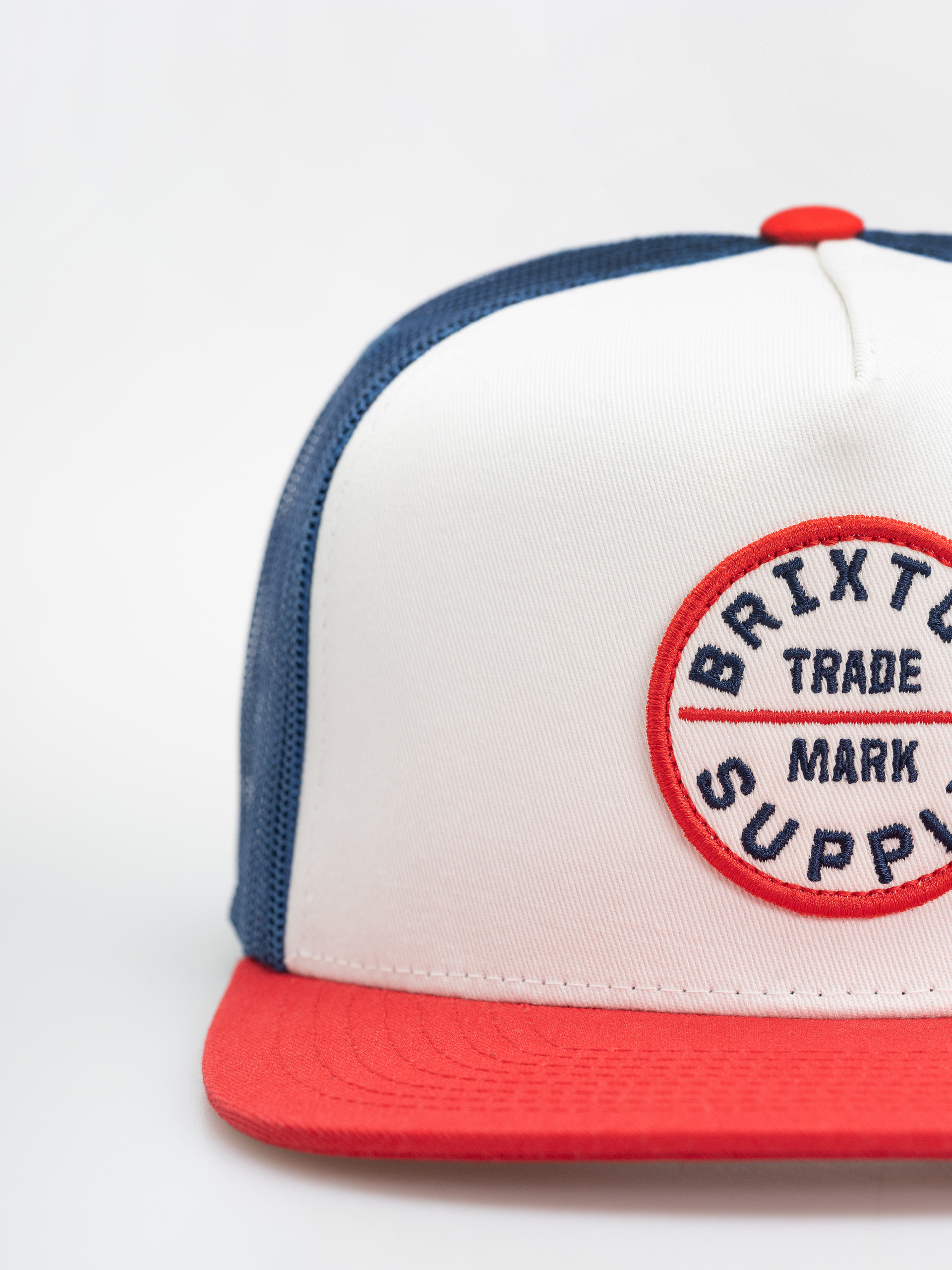 Brixton Oath Mp Trucker Cap (white/midnight blue/adrenaline)