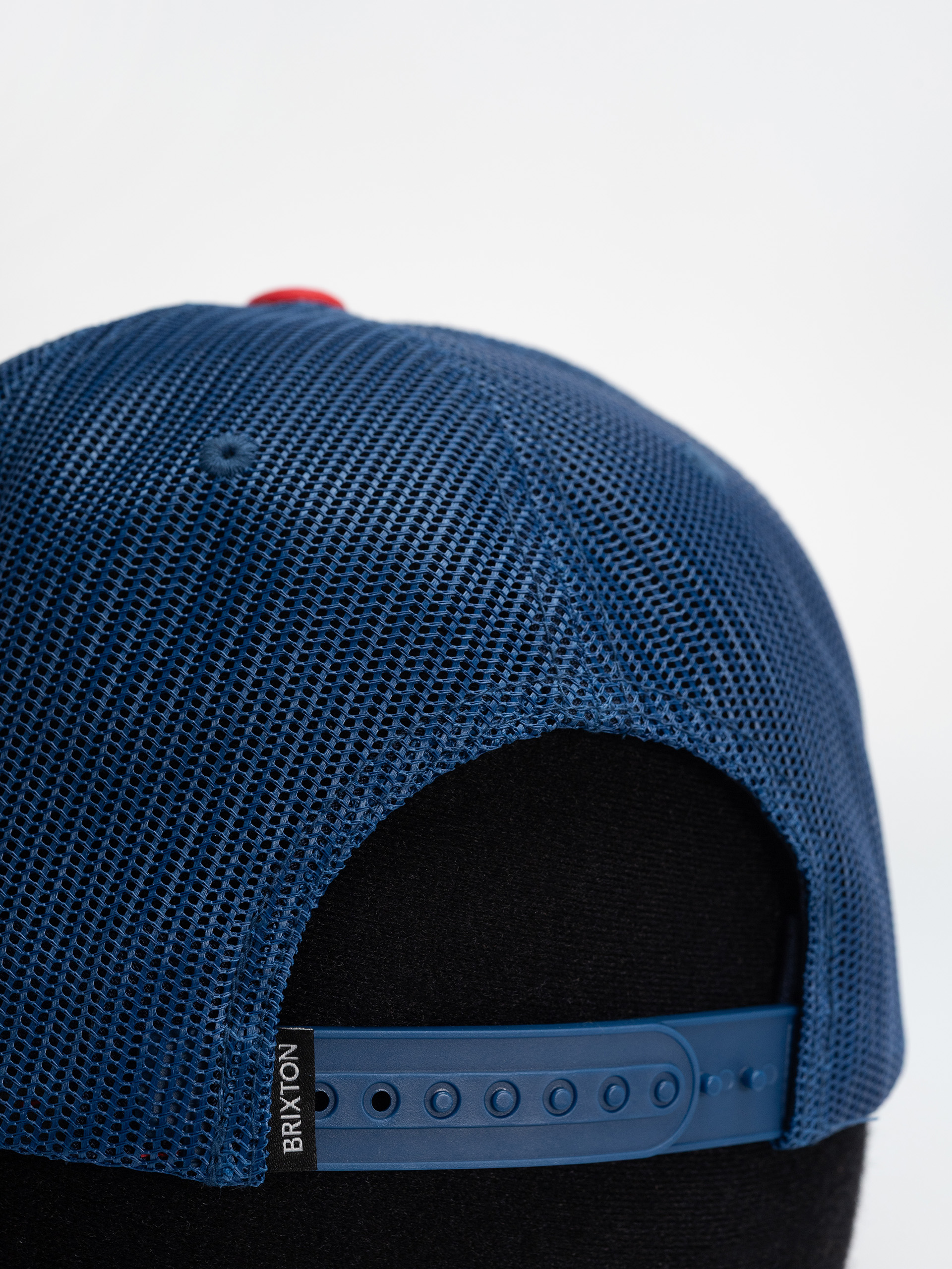 Brixton Oath Mp Trucker Cap (white/midnight blue/adrenaline)