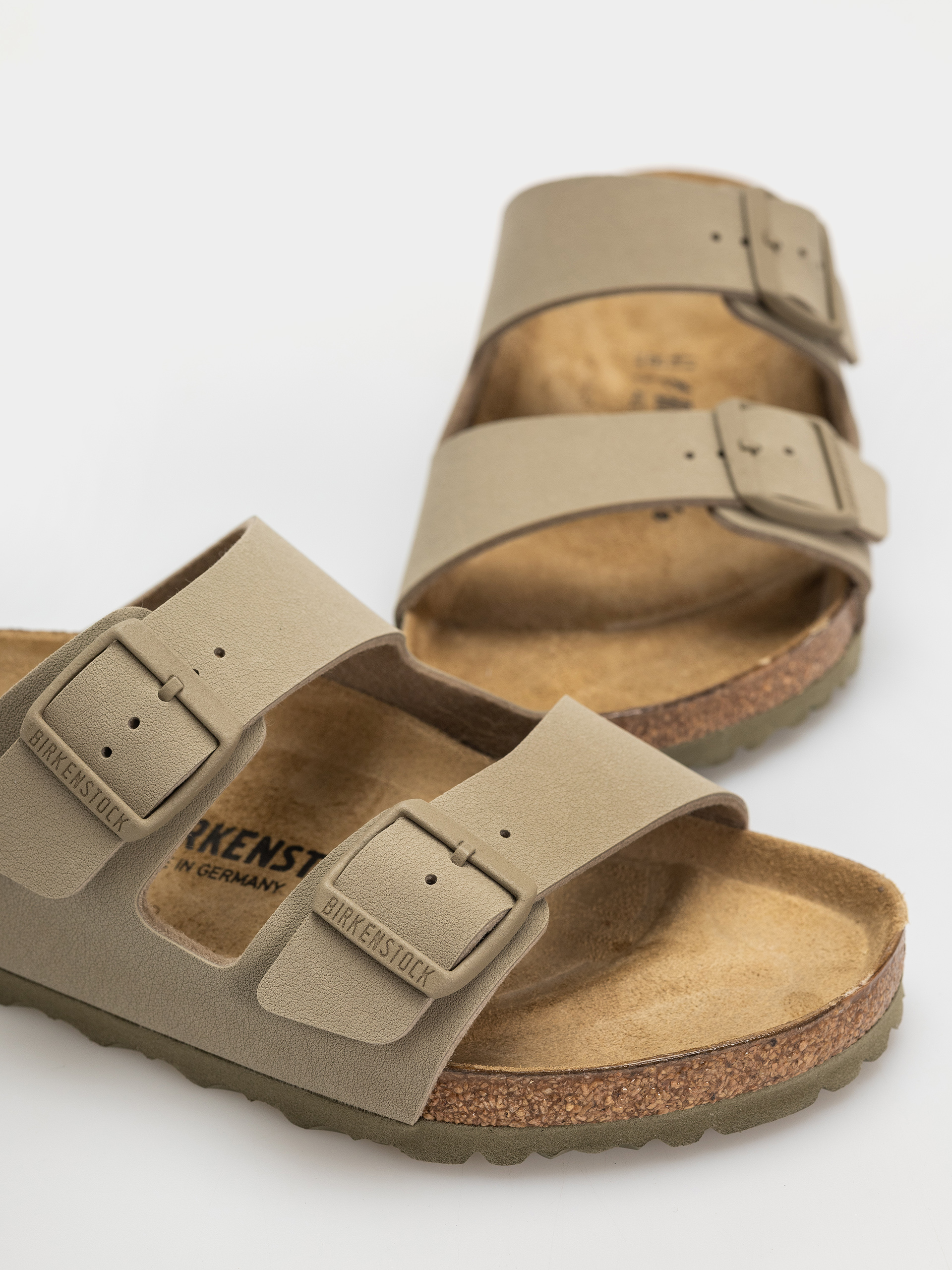Birkenstock Arizona Birko Flor Regular Flip Flops (faded khaki)