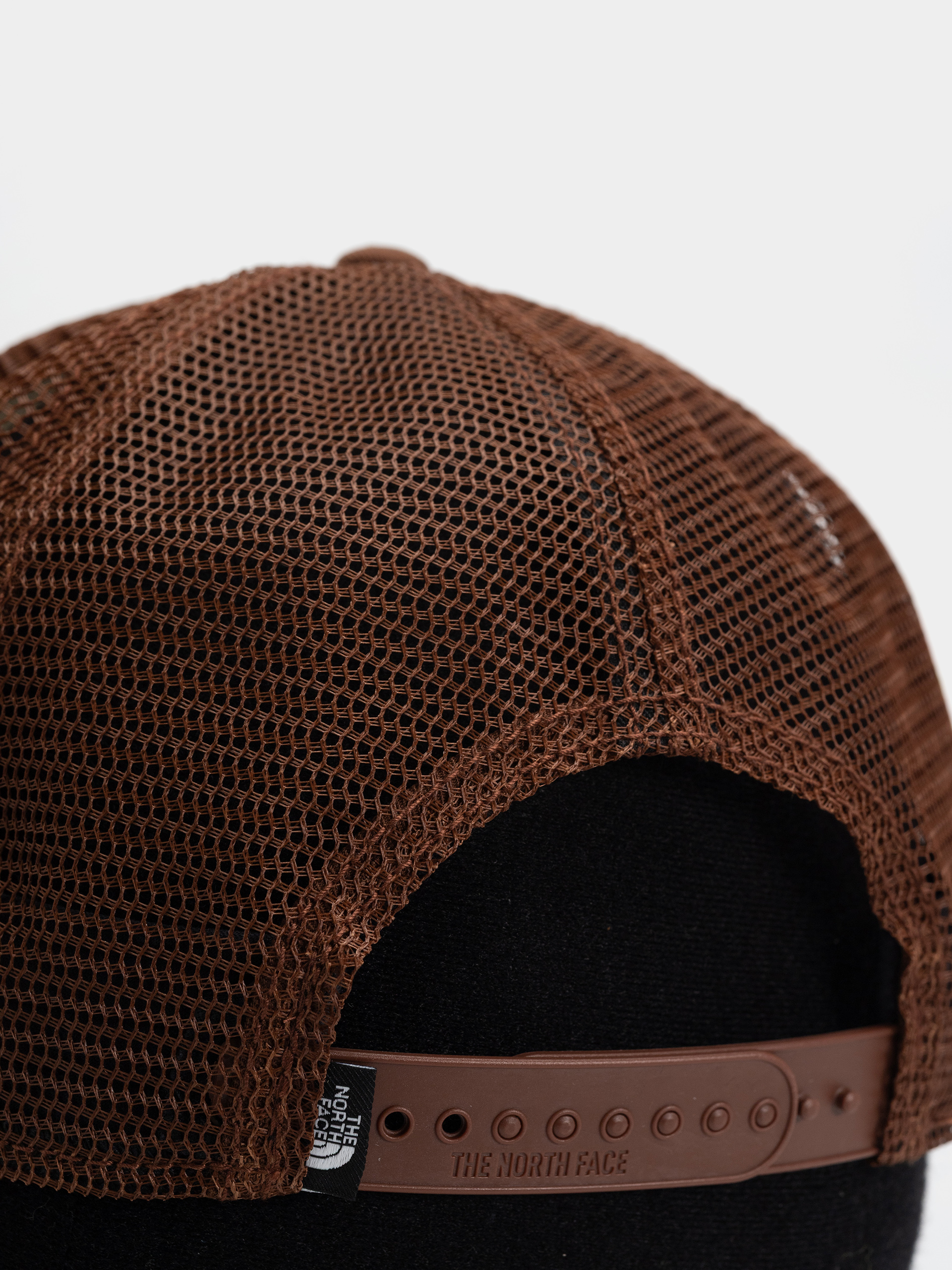 The North Face Mudder Trucker Cap (ember soil/whit)