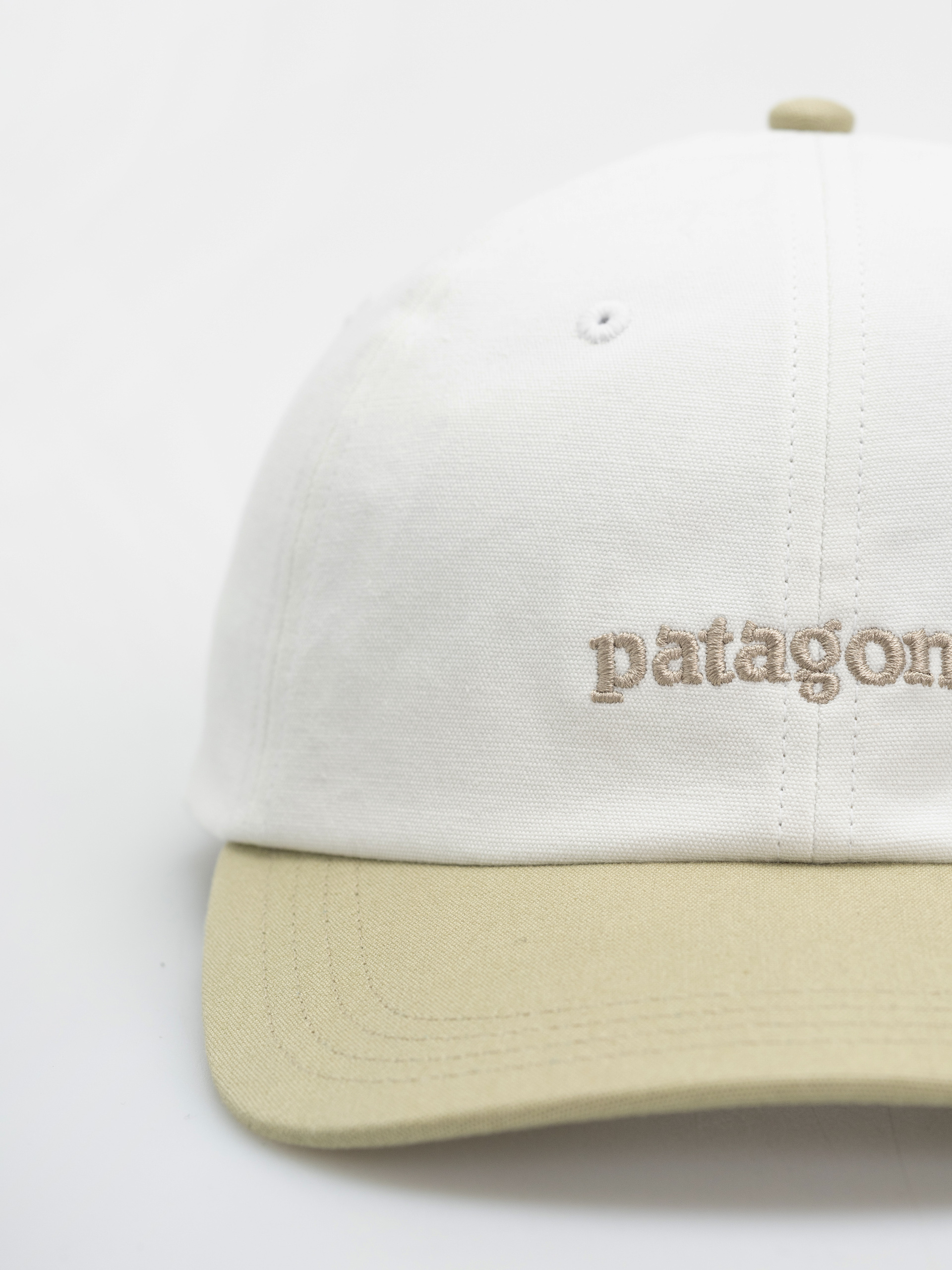 Patagonia Fitz Roy Icon Trad Cap (text logo/birch white w/gumtree green)