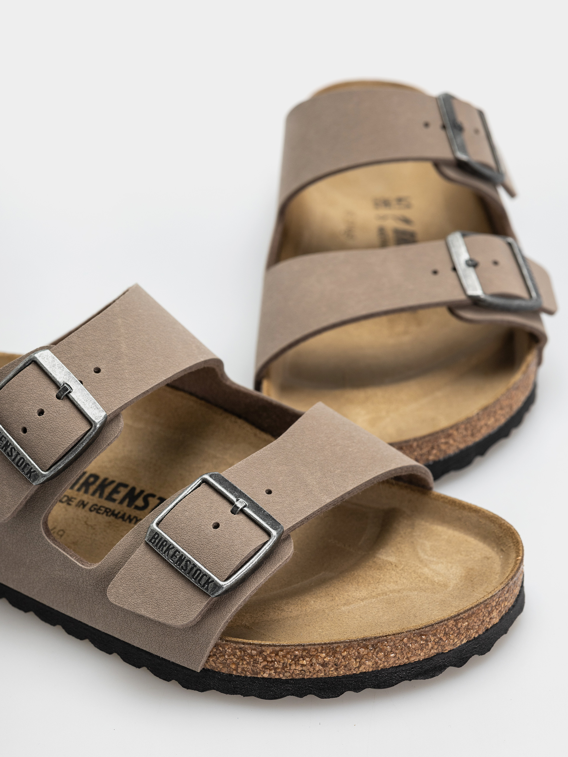 Birkenstock Arizona Birkibuc Regular Flip-flops (gray taupe)