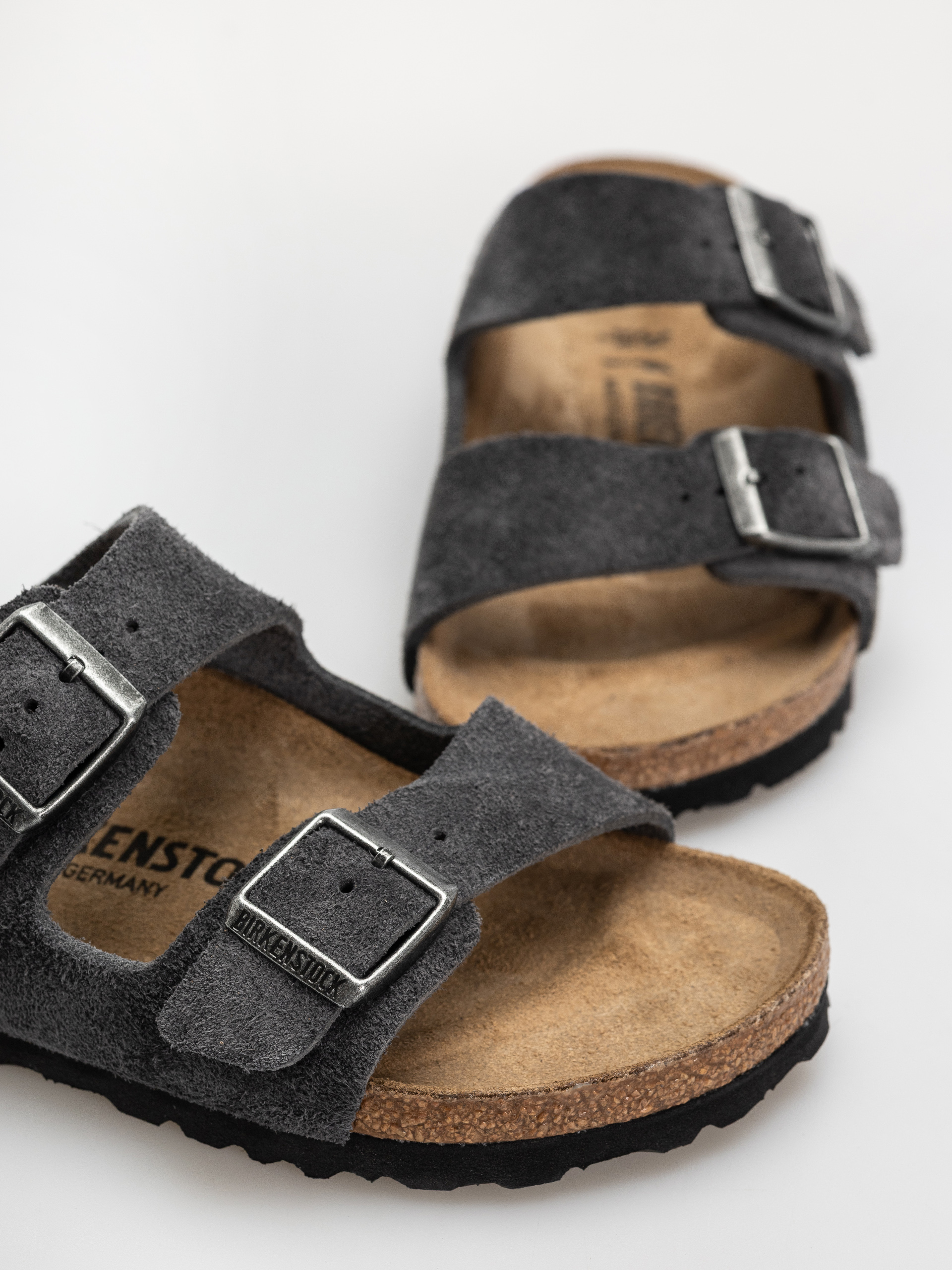 Birkenstock Arizona Suede Leather Narrow Flip-flops (charcoal)