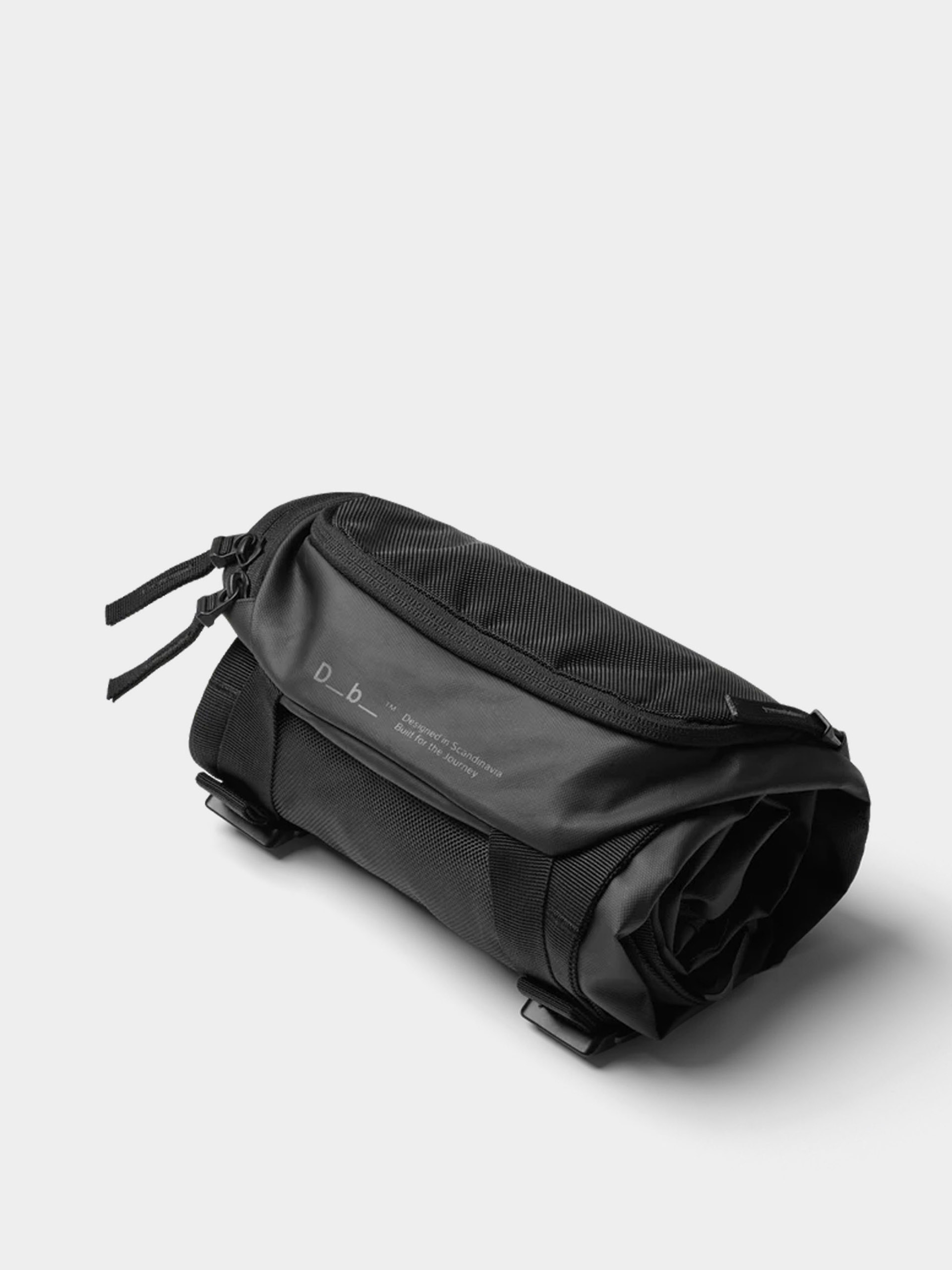 Db Backpack Skate Carrier 32L (black out)