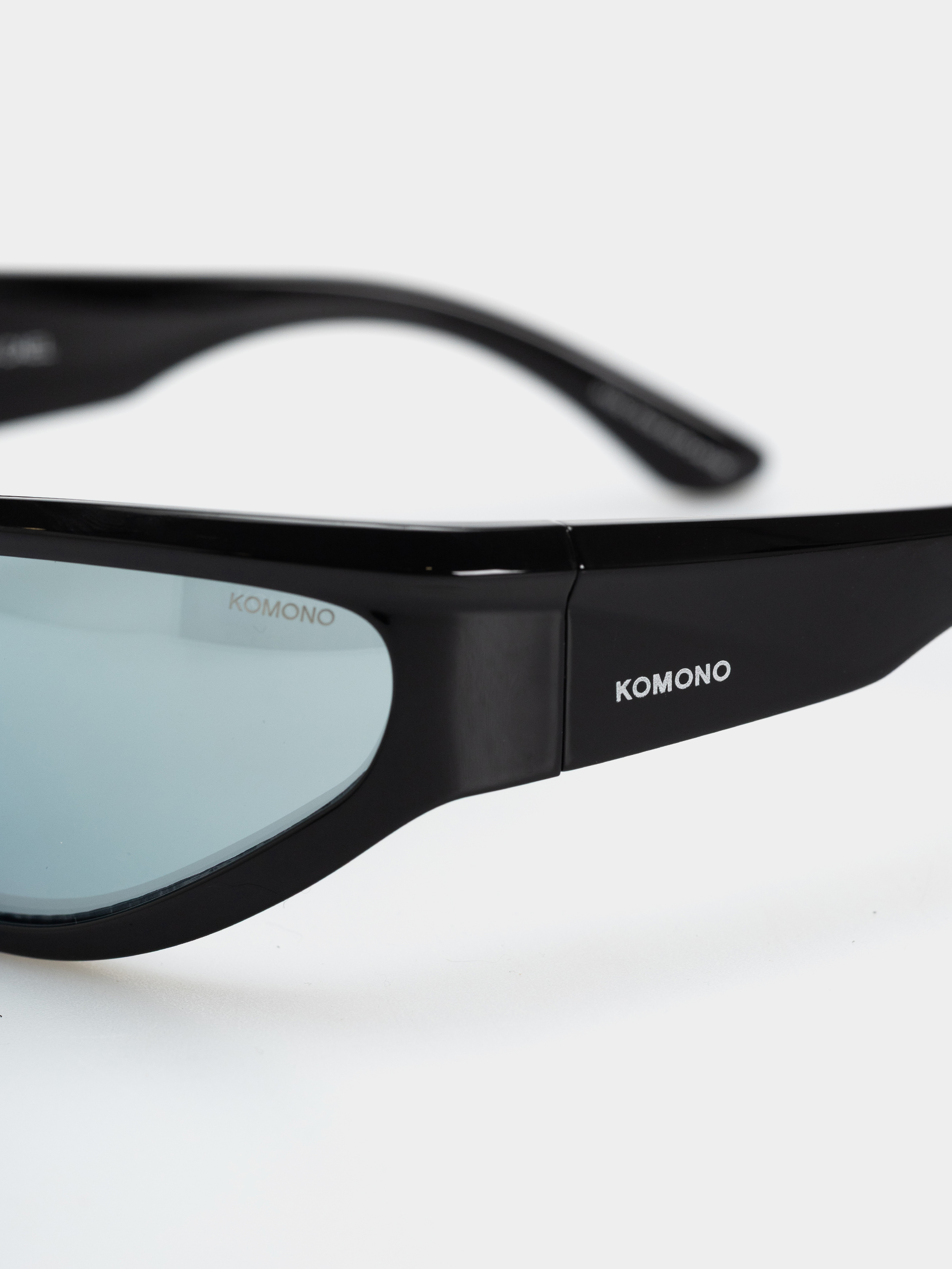 Komono Cael Sonnenbrille (black fire)